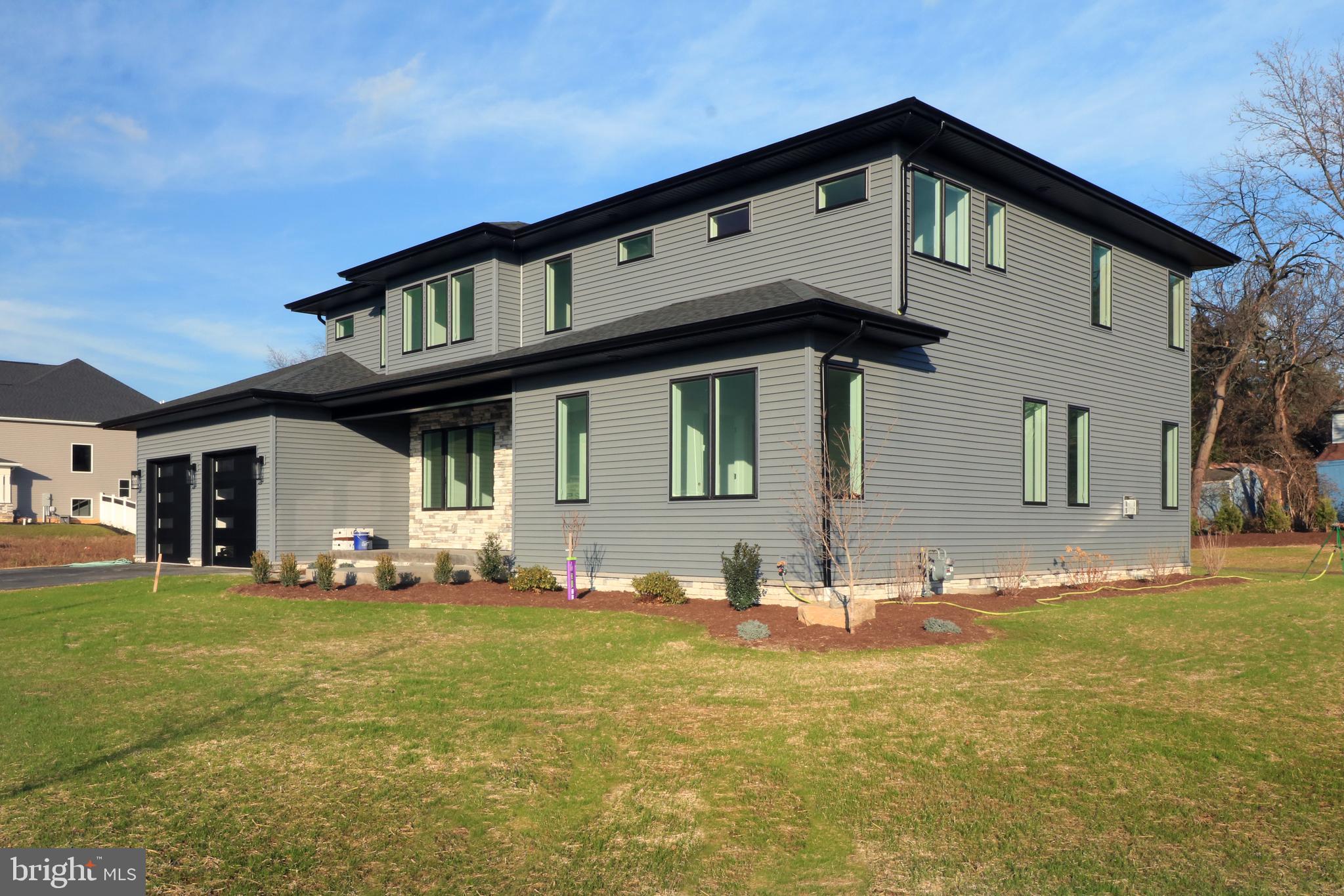 WINFIELD HEIGHTS - Residential