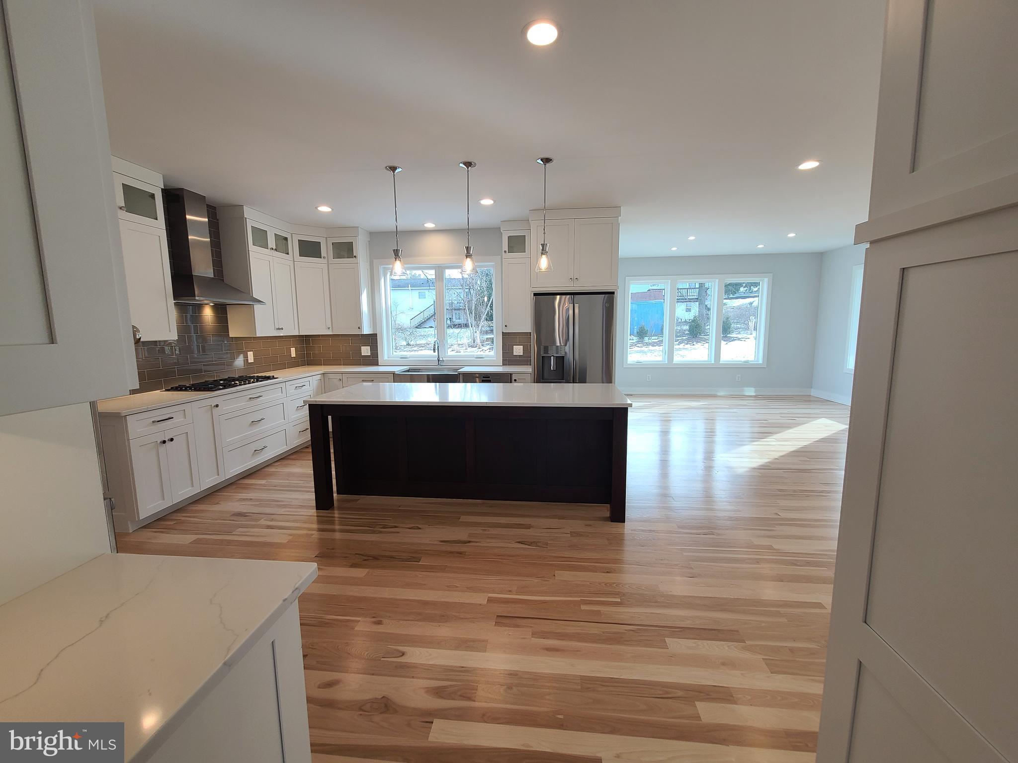 WINFIELD HEIGHTS - Residential