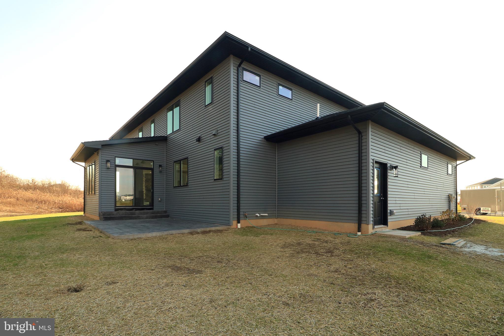 WINFIELD HEIGHTS - Residential