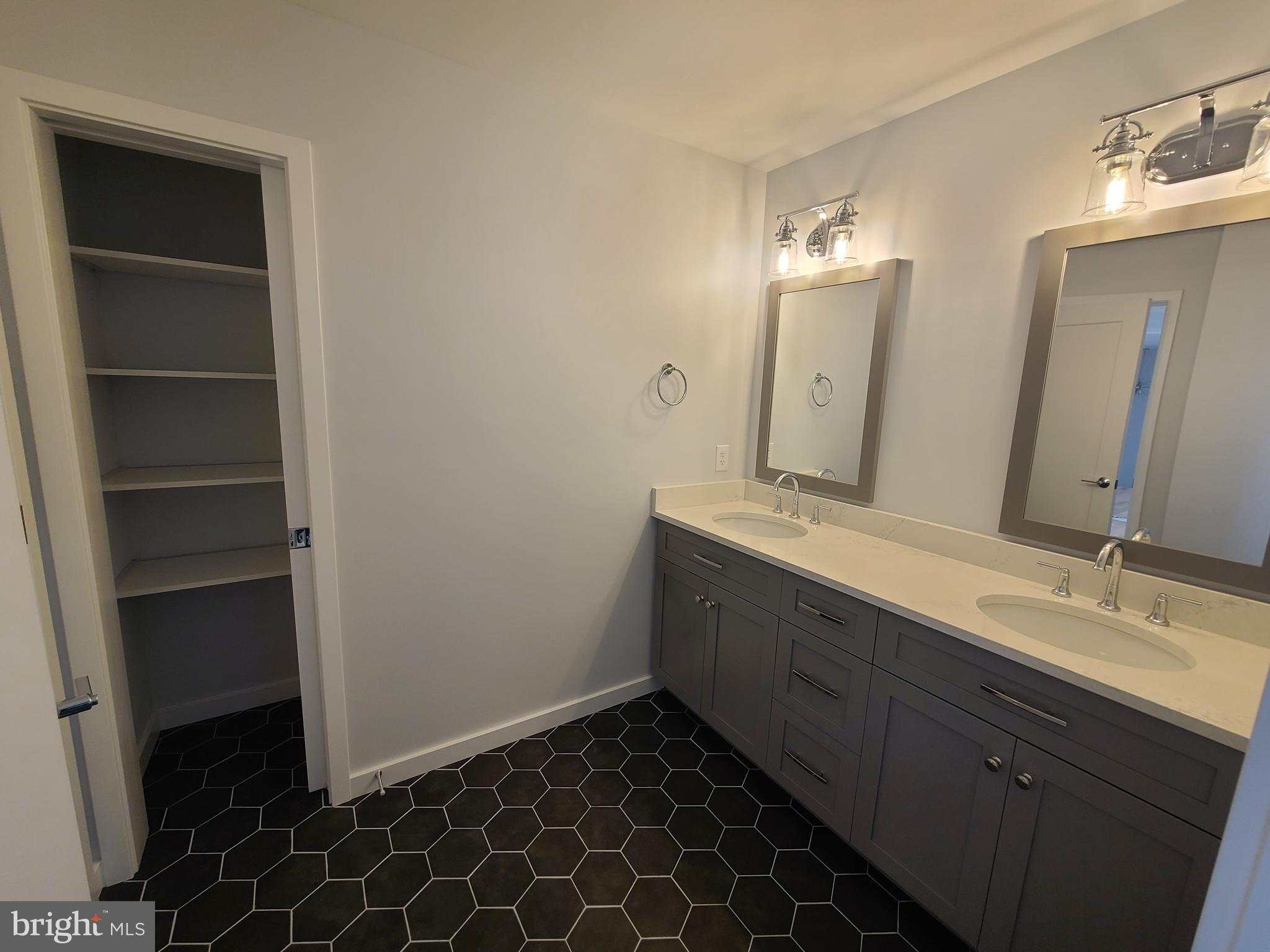 WINFIELD HEIGHTS - Residential