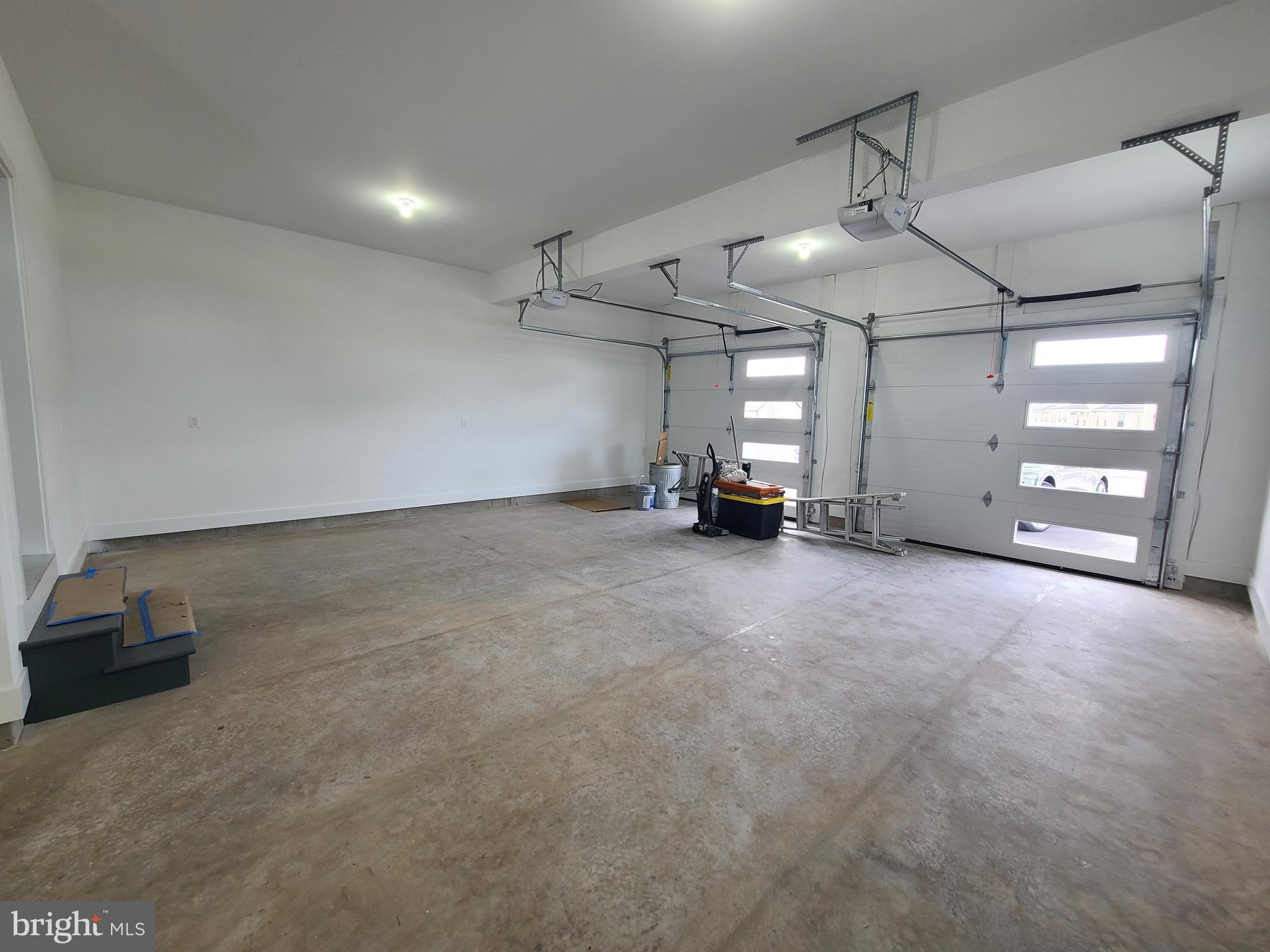 WINFIELD HEIGHTS - Residential