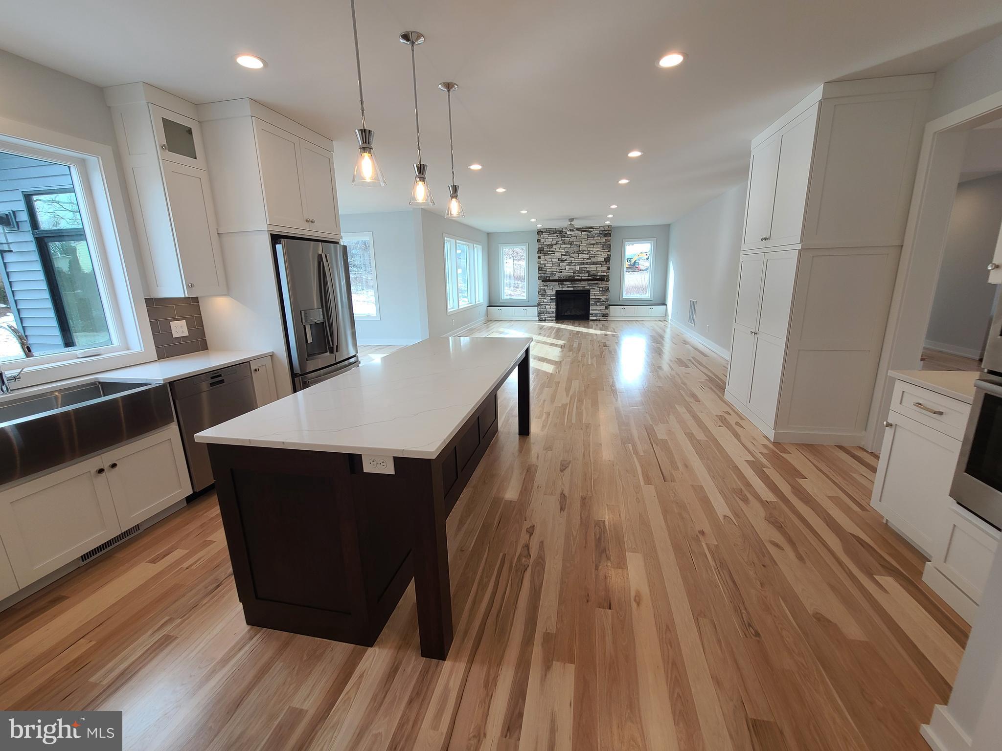 WINFIELD HEIGHTS - Residential