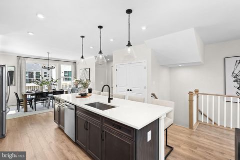 Photo of 54321 Mystic Maroon Terrace, ASHBURN, VA 20147 (MLS # VALO2124512)