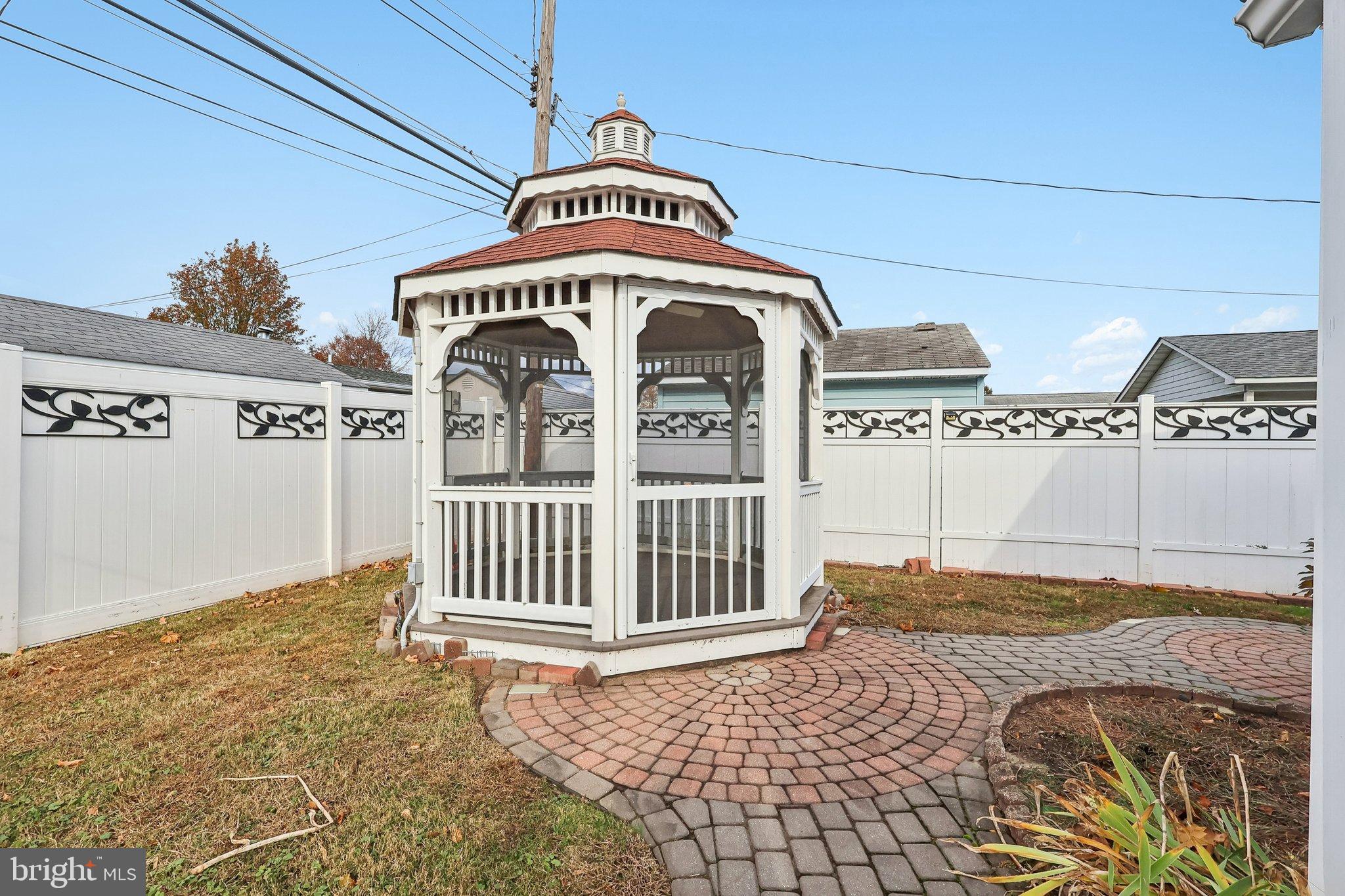 CRABTREE HOLLOW - Residential