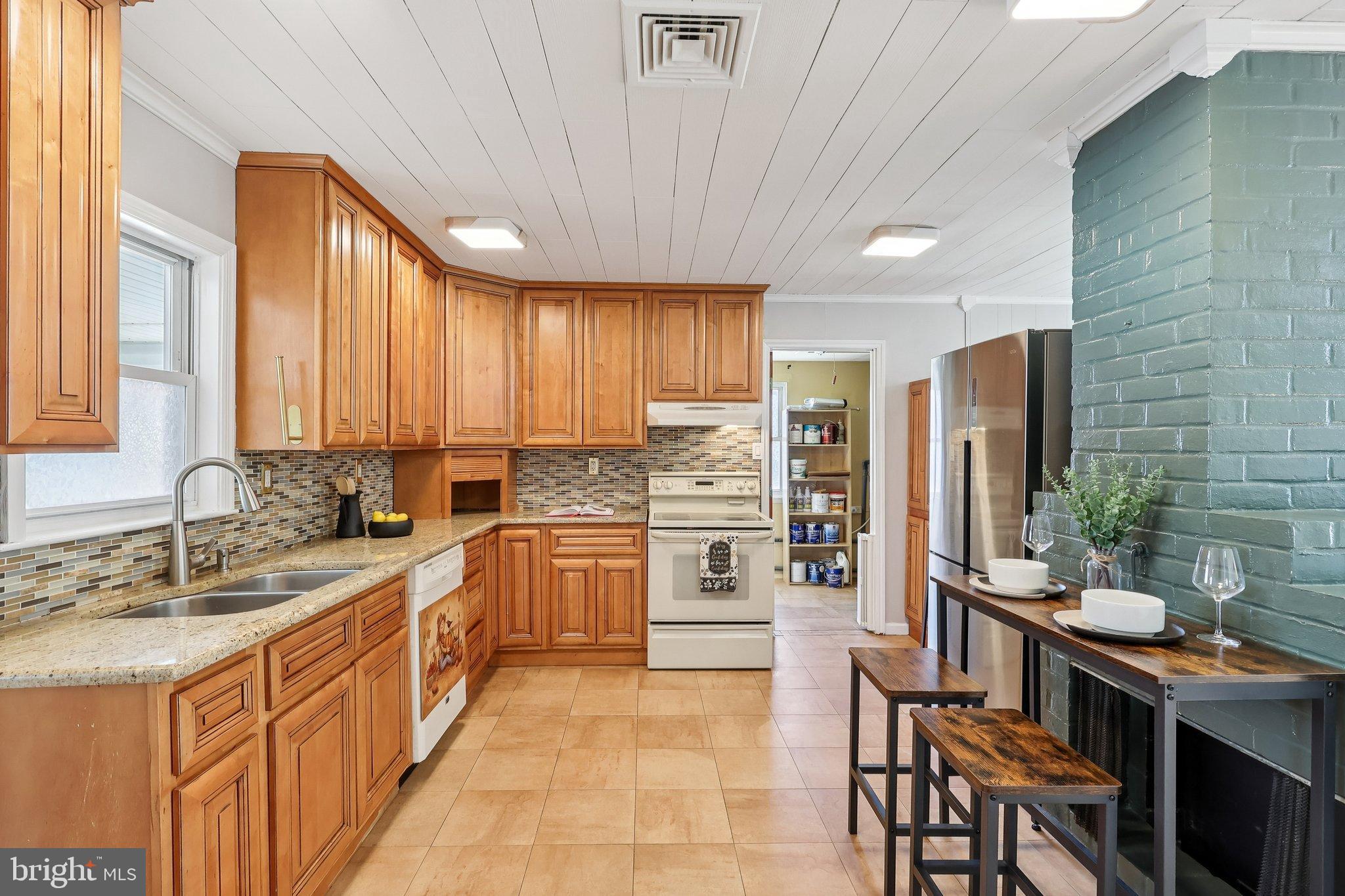 CRABTREE HOLLOW - Residential