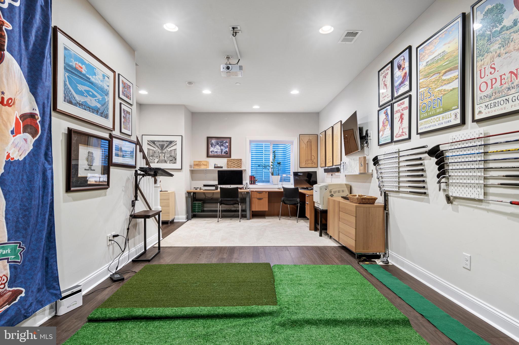 NEWTOWN WALK AT ELLIS PRESERVE - Residential