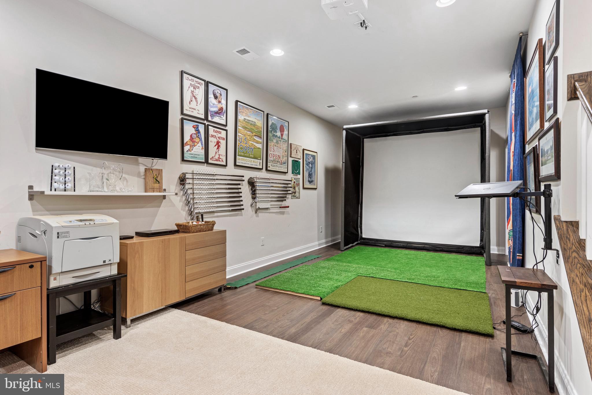 NEWTOWN WALK AT ELLIS PRESERVE - Residential