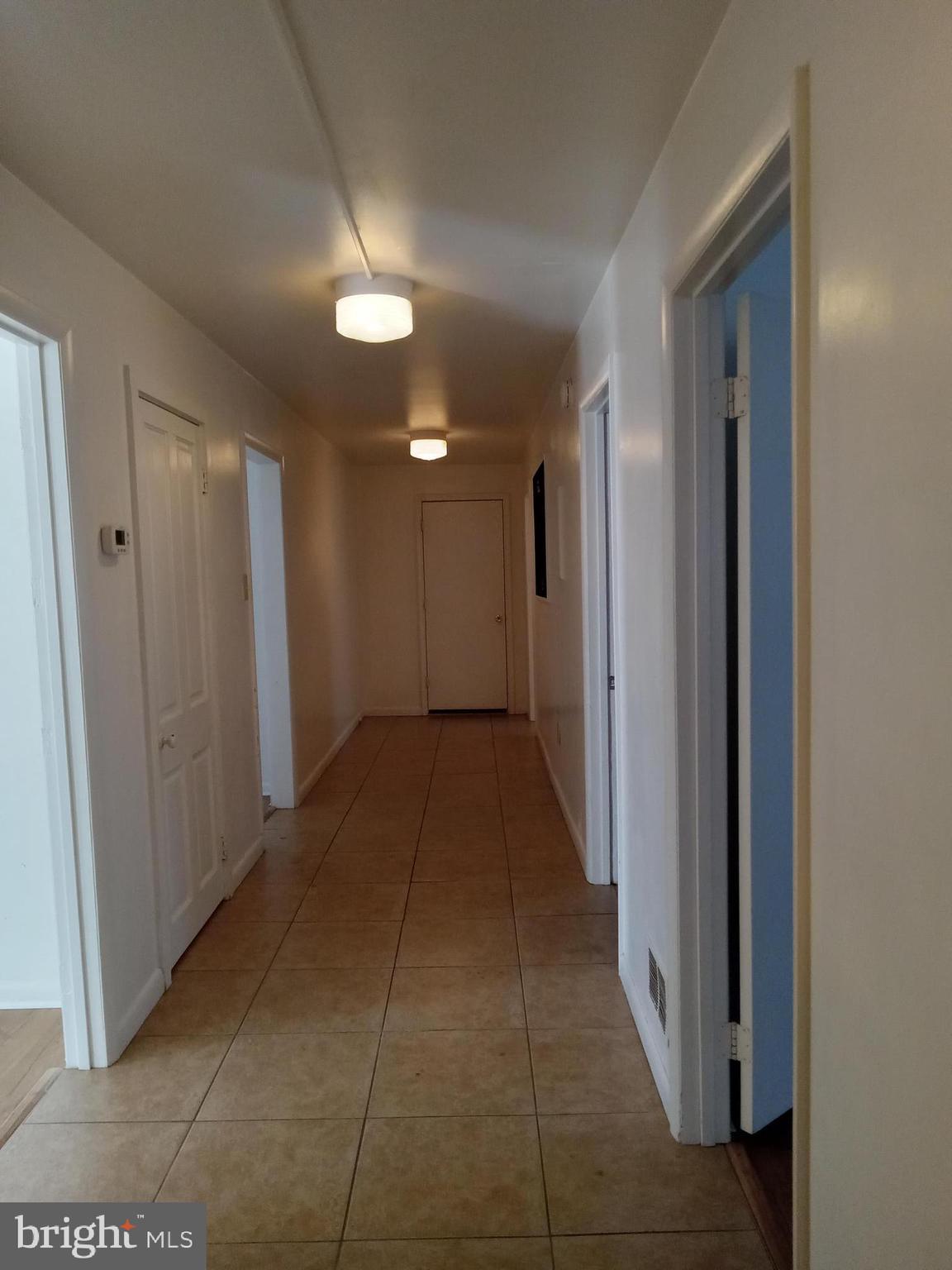 CHARLES TOWN CORPORATION - Residential Lease