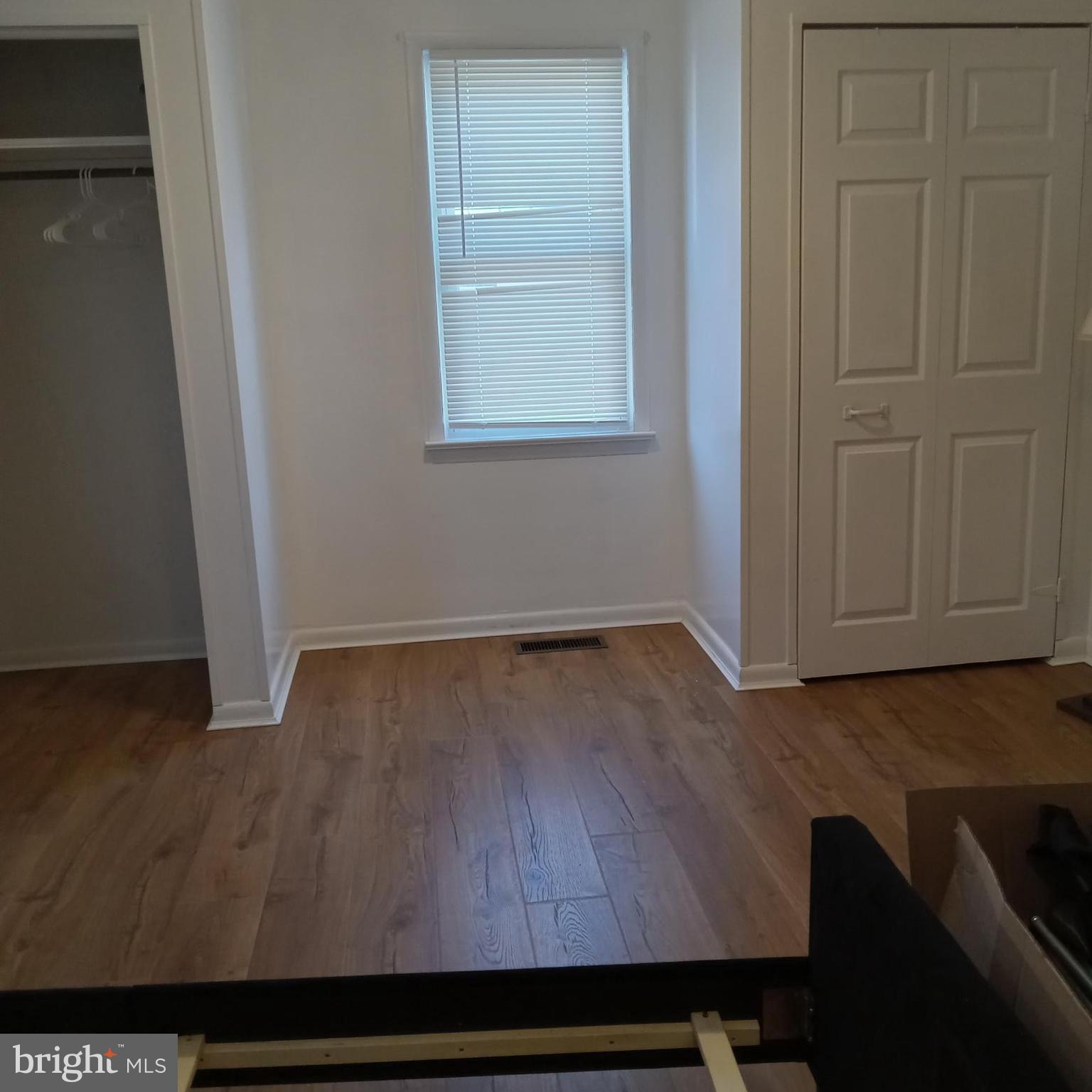 CHARLES TOWN CORPORATION - Residential Lease