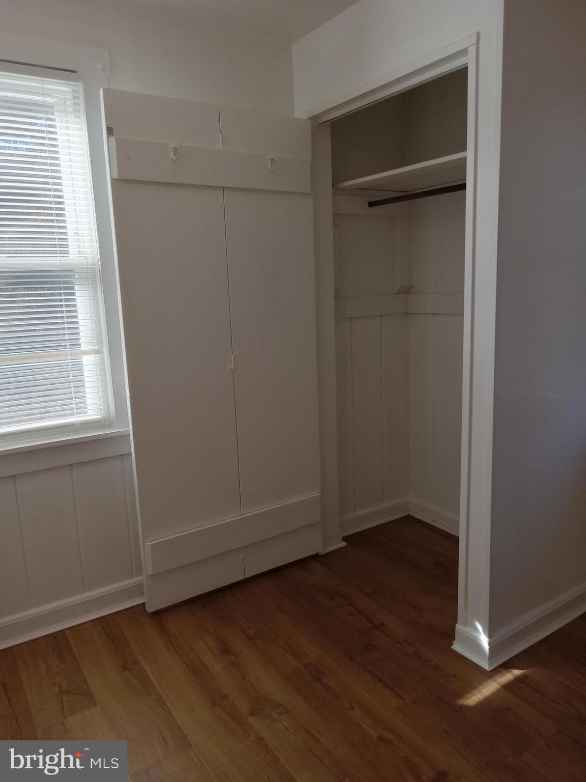 CHARLES TOWN CORPORATION - Residential Lease