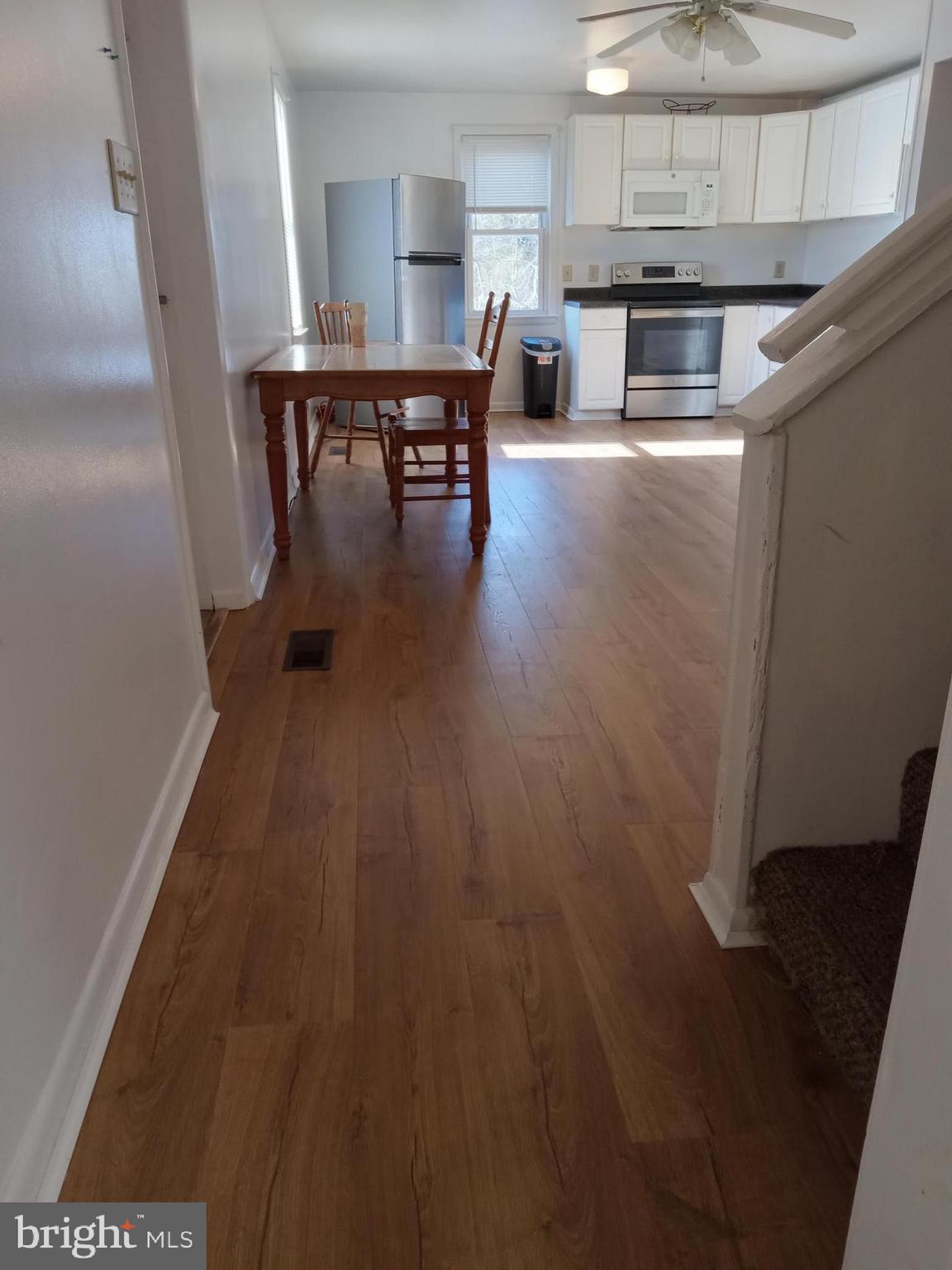 CHARLES TOWN CORPORATION - Residential Lease