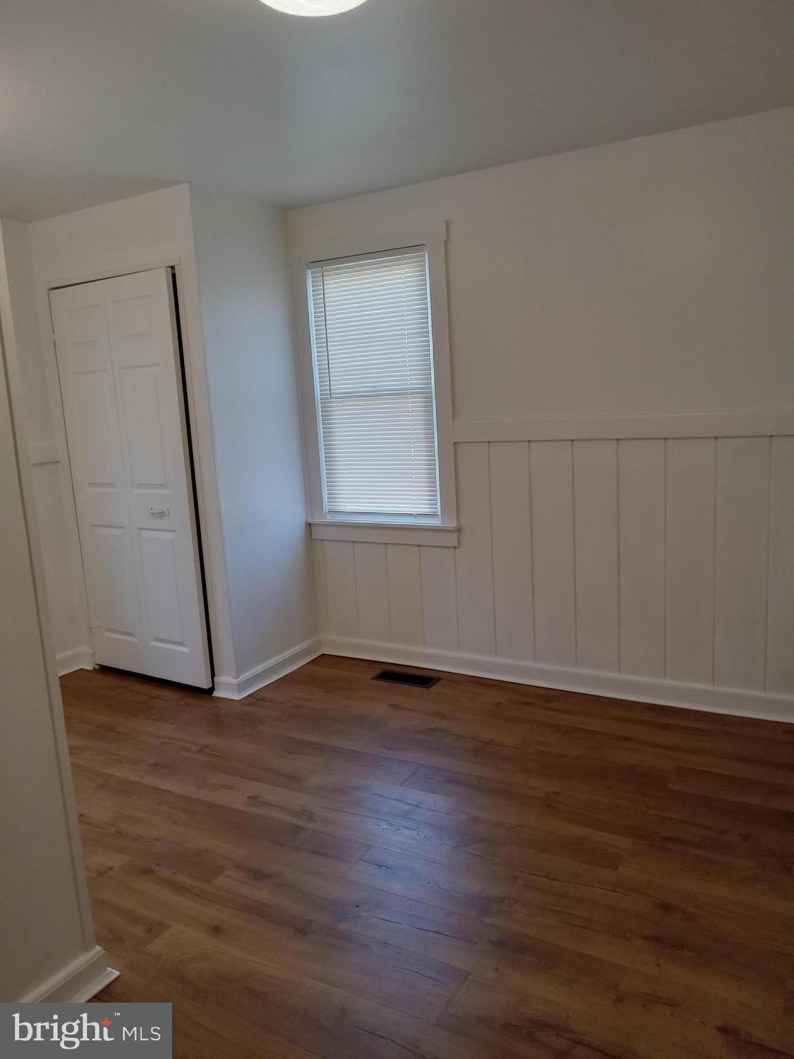 CHARLES TOWN CORPORATION - Residential Lease