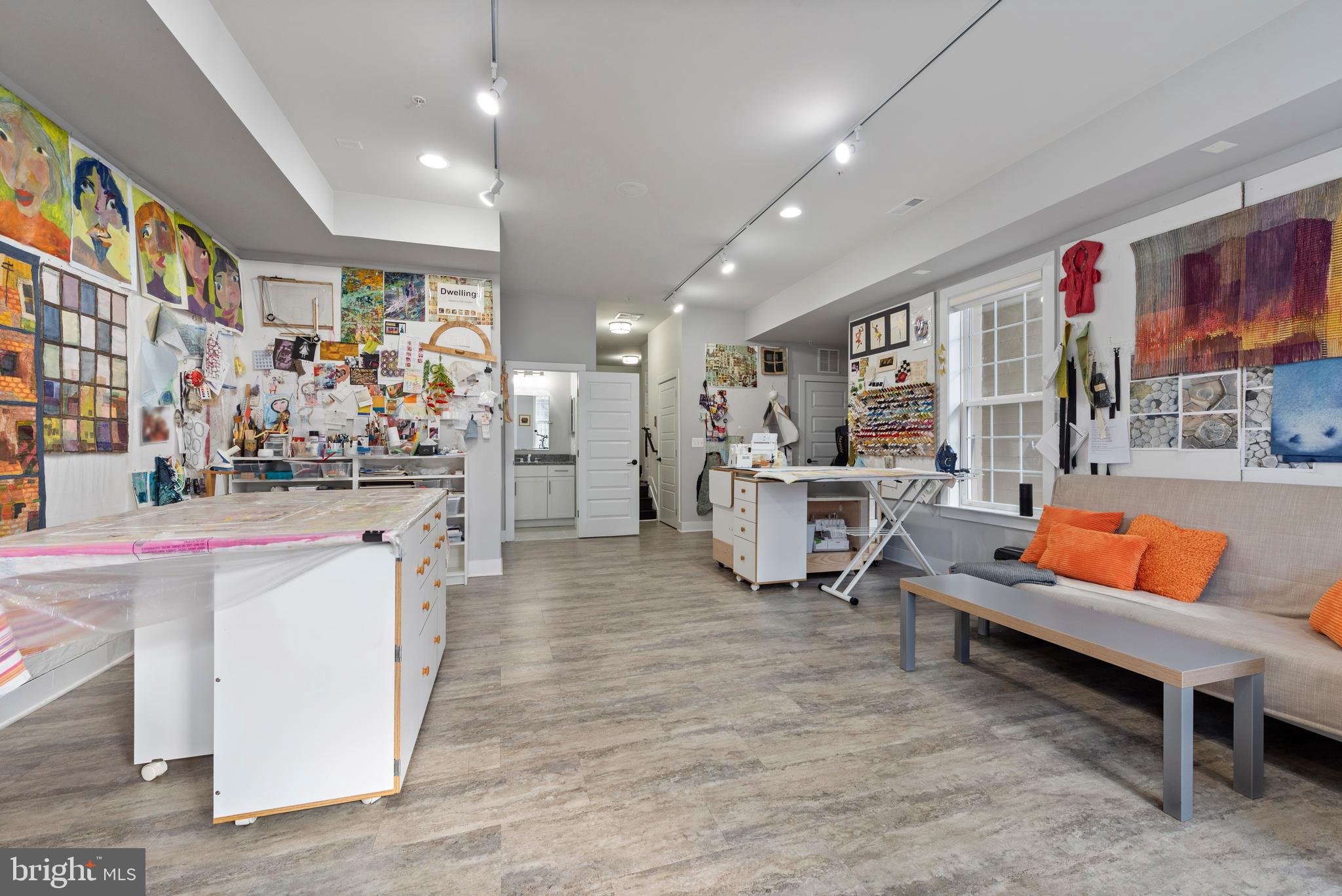 922 S STREEPER STREET