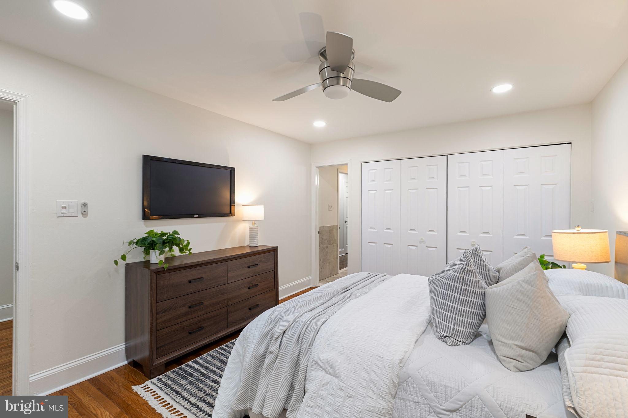 1914 FAIRMOUNT AVENUE 00 4