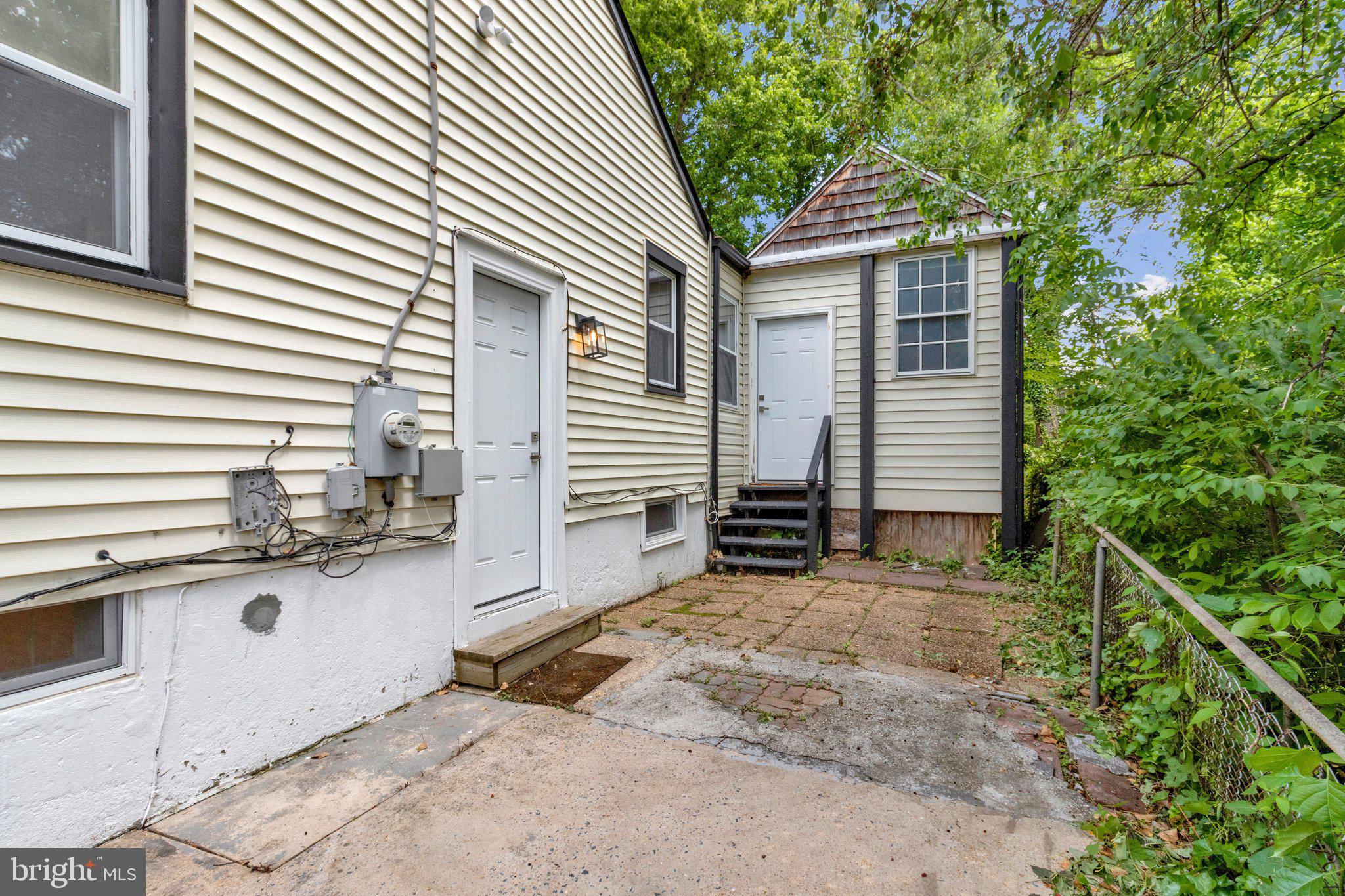 VEIRS MILL VILLAGE - Residential