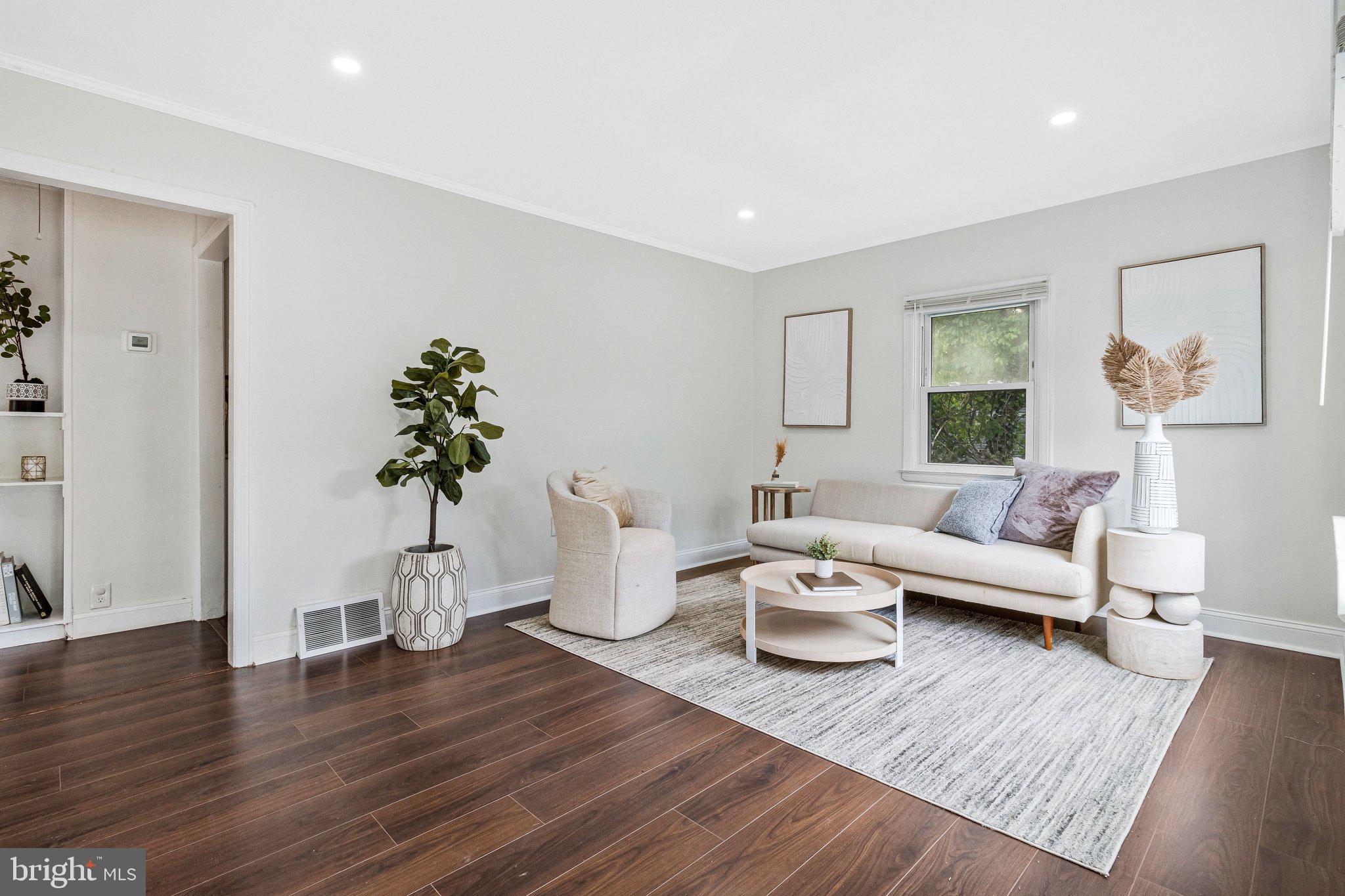 VEIRS MILL VILLAGE - Residential