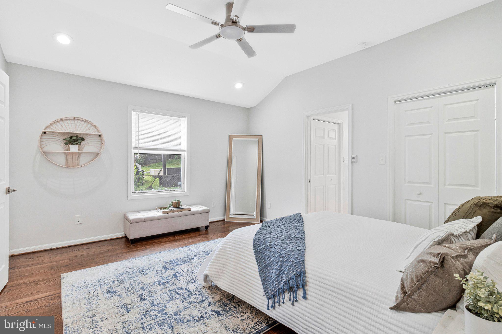 VEIRS MILL VILLAGE - Residential