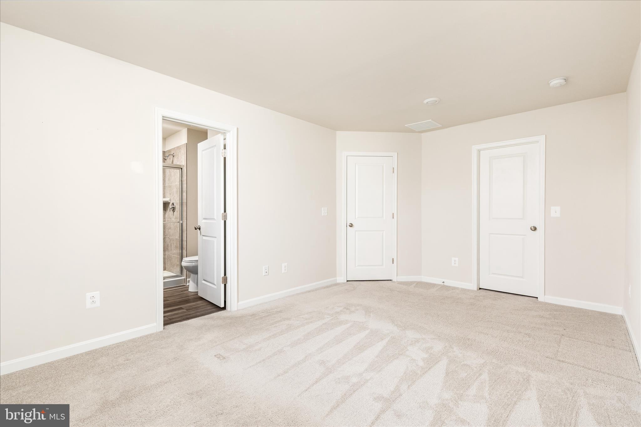 SENSENY VILLAGE - Residential Lease