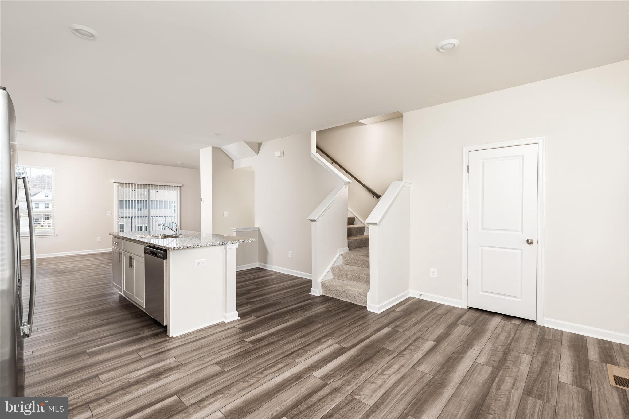 SENSENY VILLAGE - Residential Lease