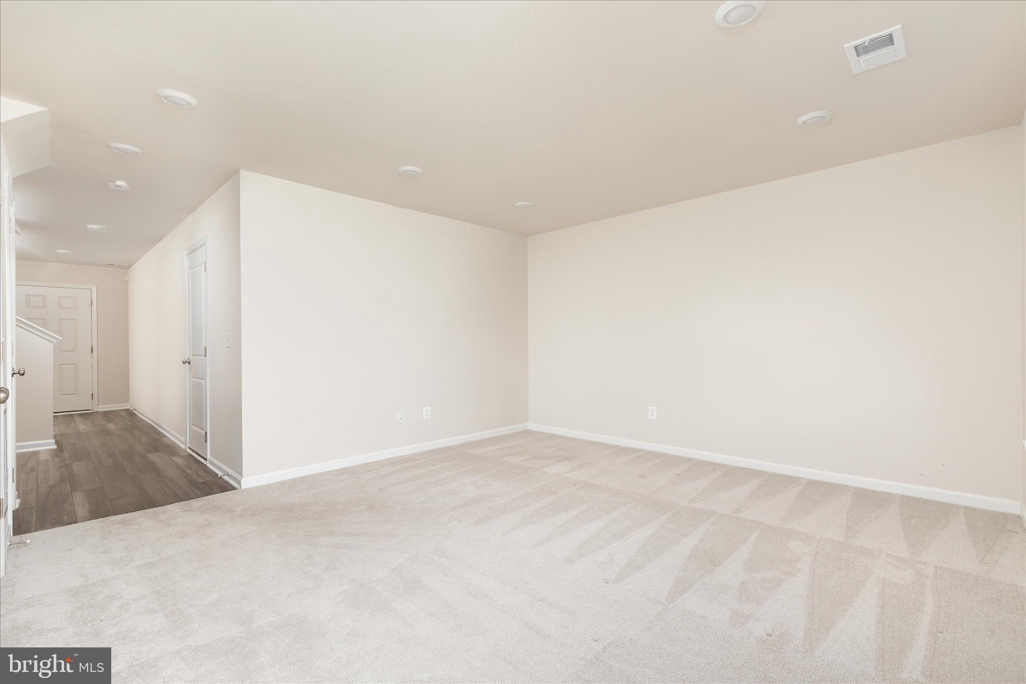 SENSENY VILLAGE - Residential Lease