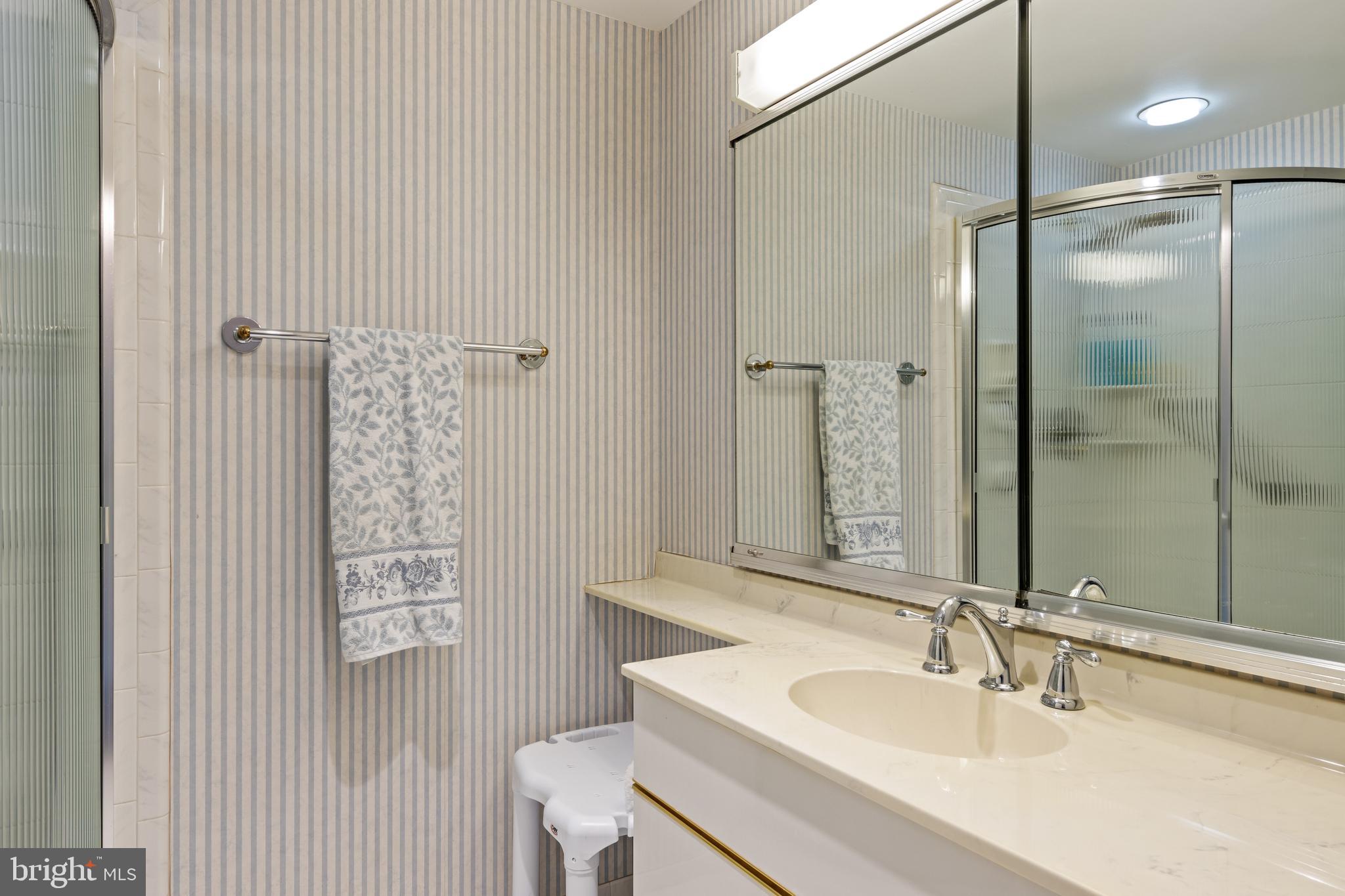 PUTNAM VIL - Residential