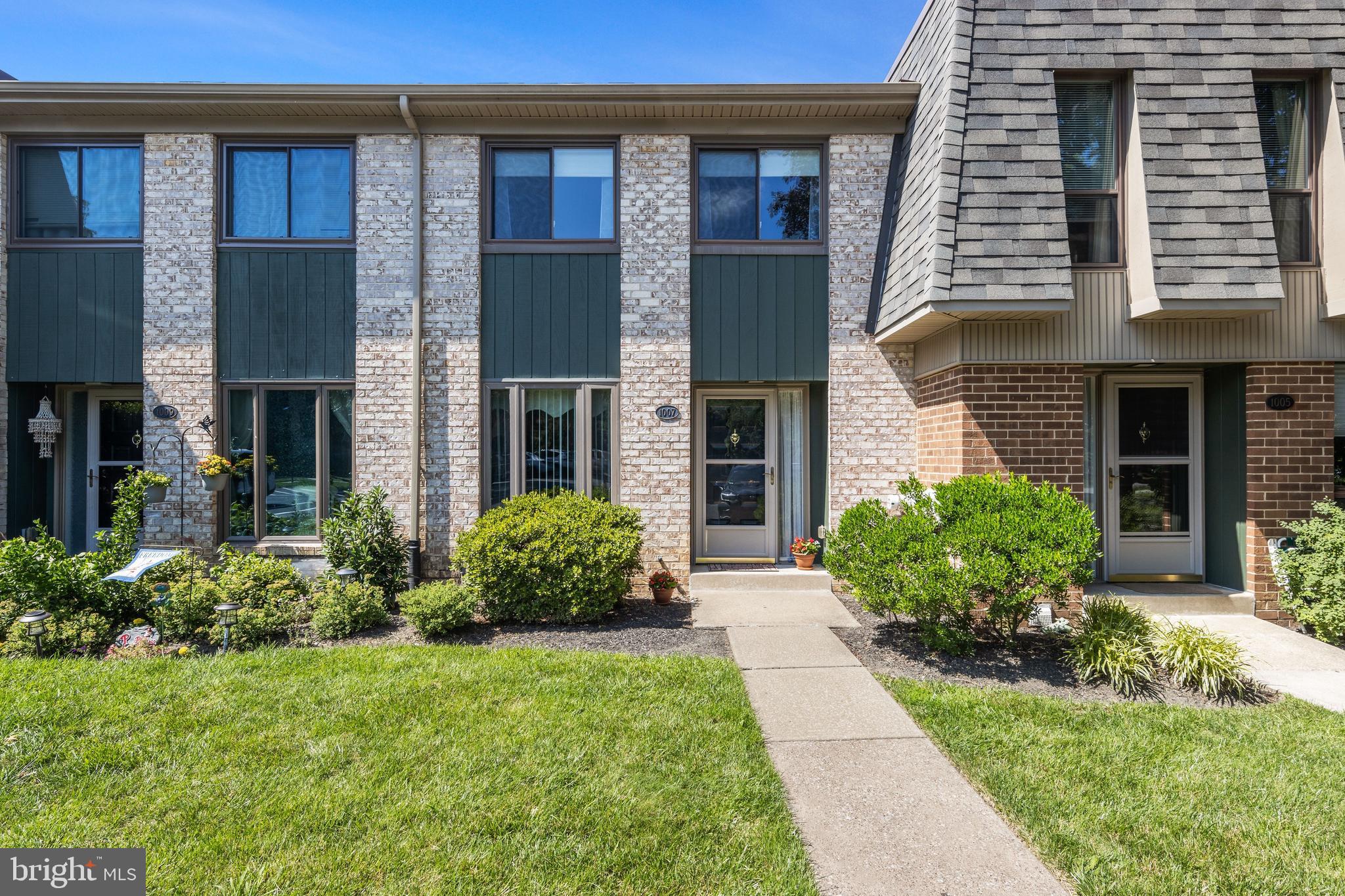 PUTNAM VIL - Residential