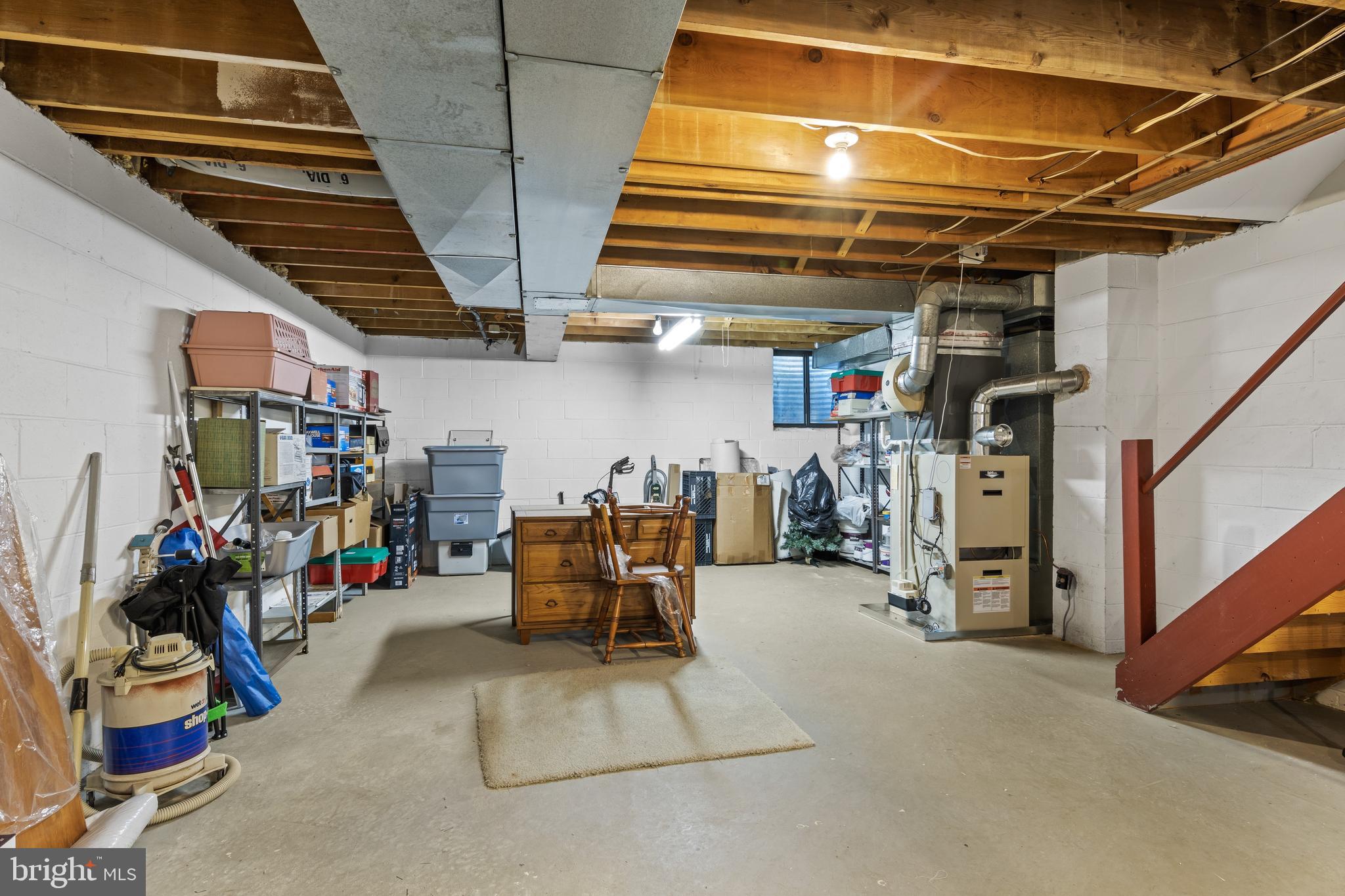 PUTNAM VIL - Residential