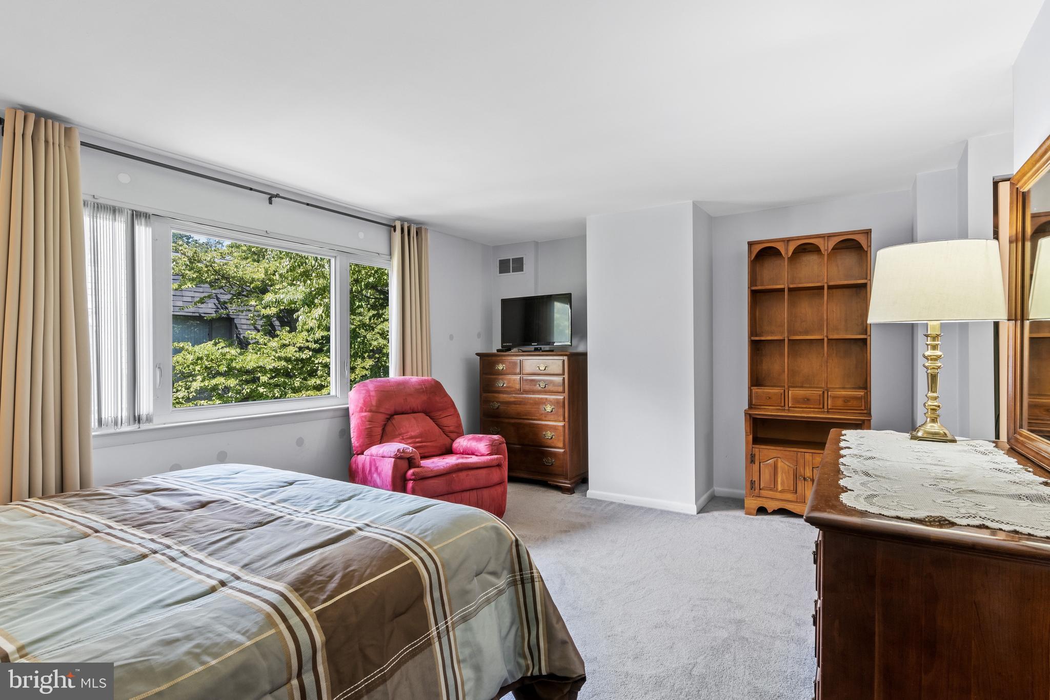 PUTNAM VIL - Residential