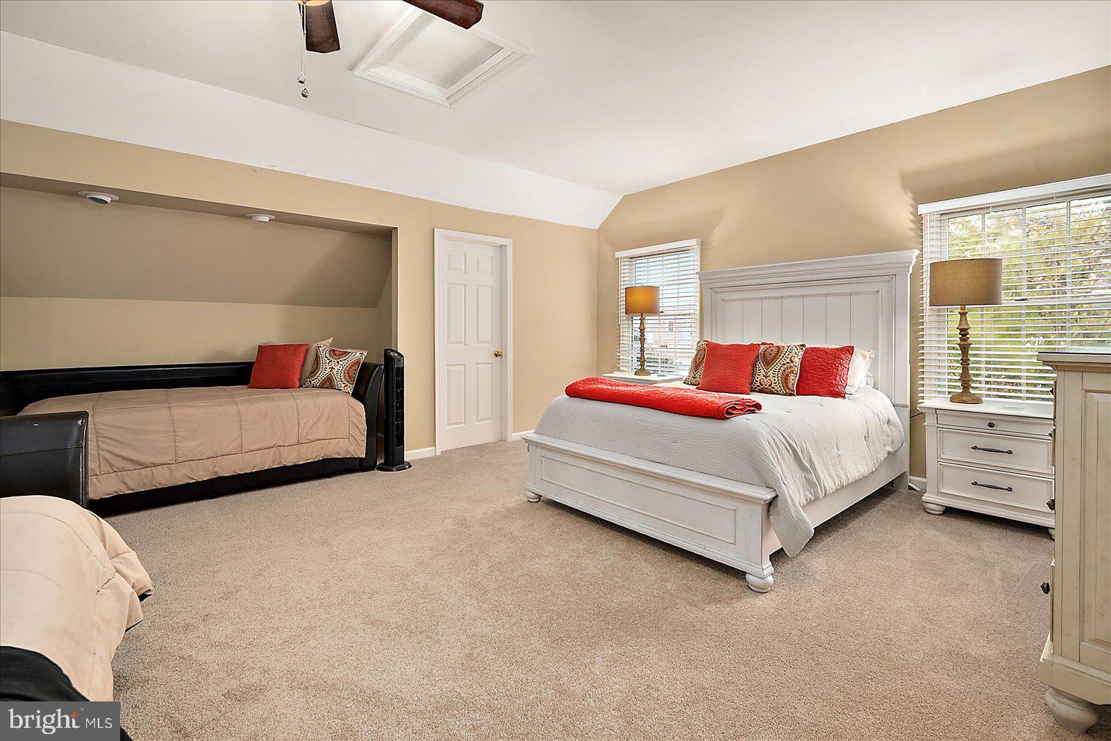 STONE HARBOR - Residential