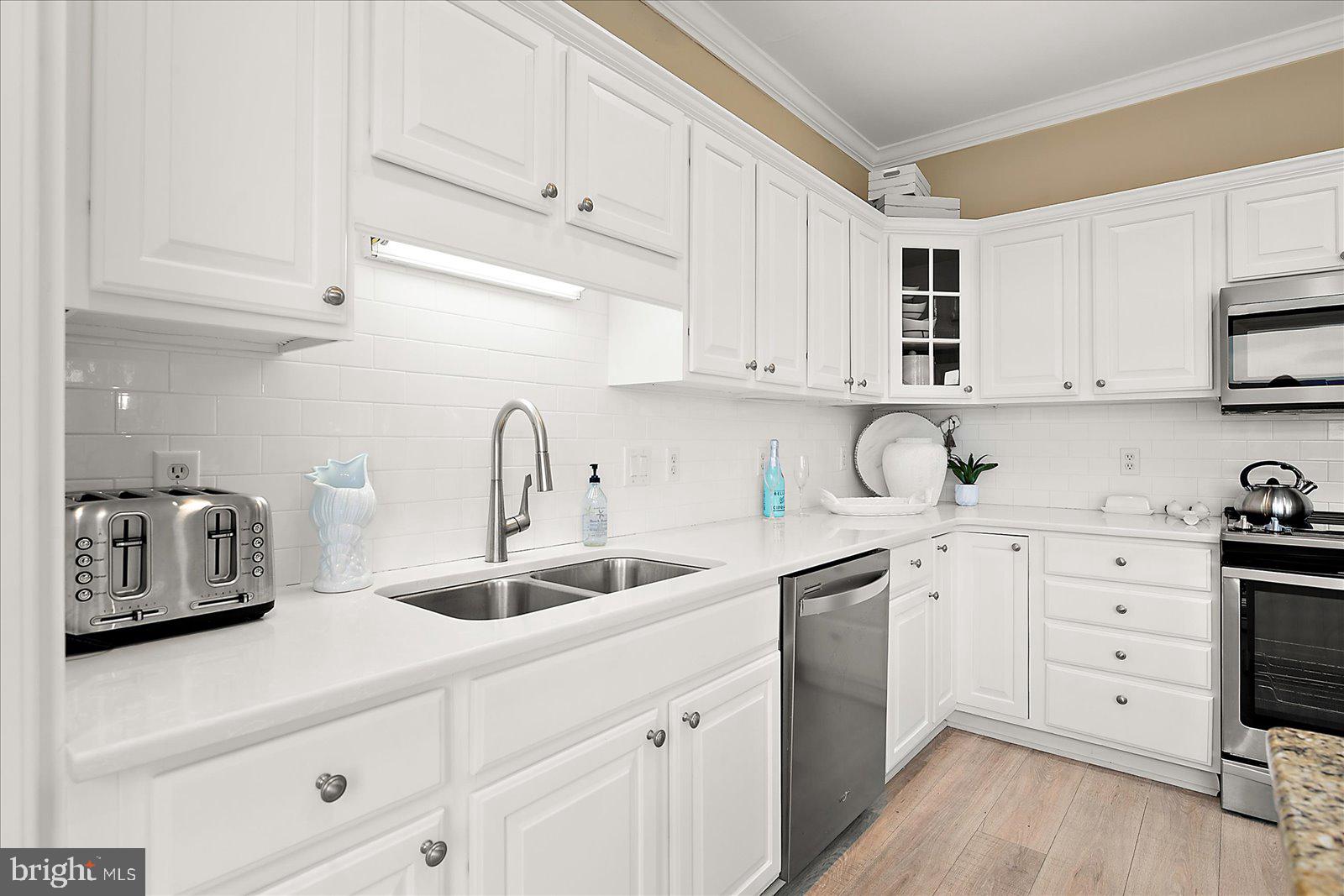 STONE HARBOR - Residential