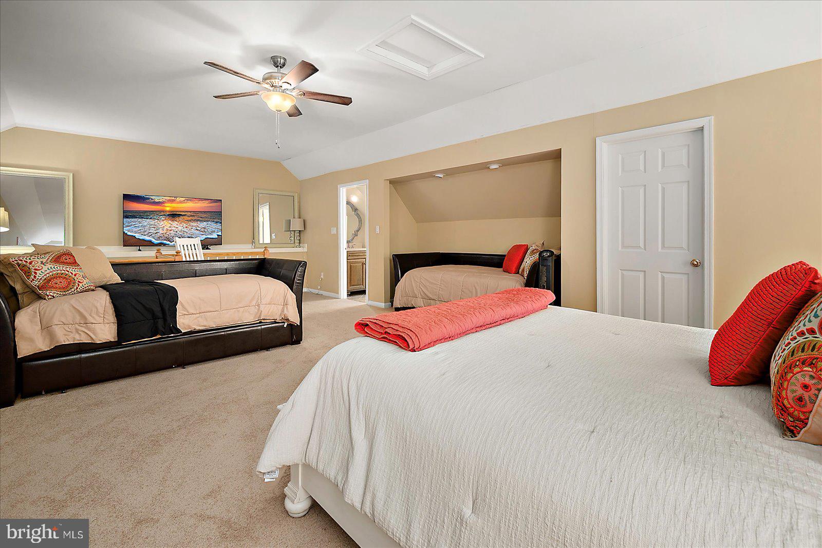 STONE HARBOR - Residential