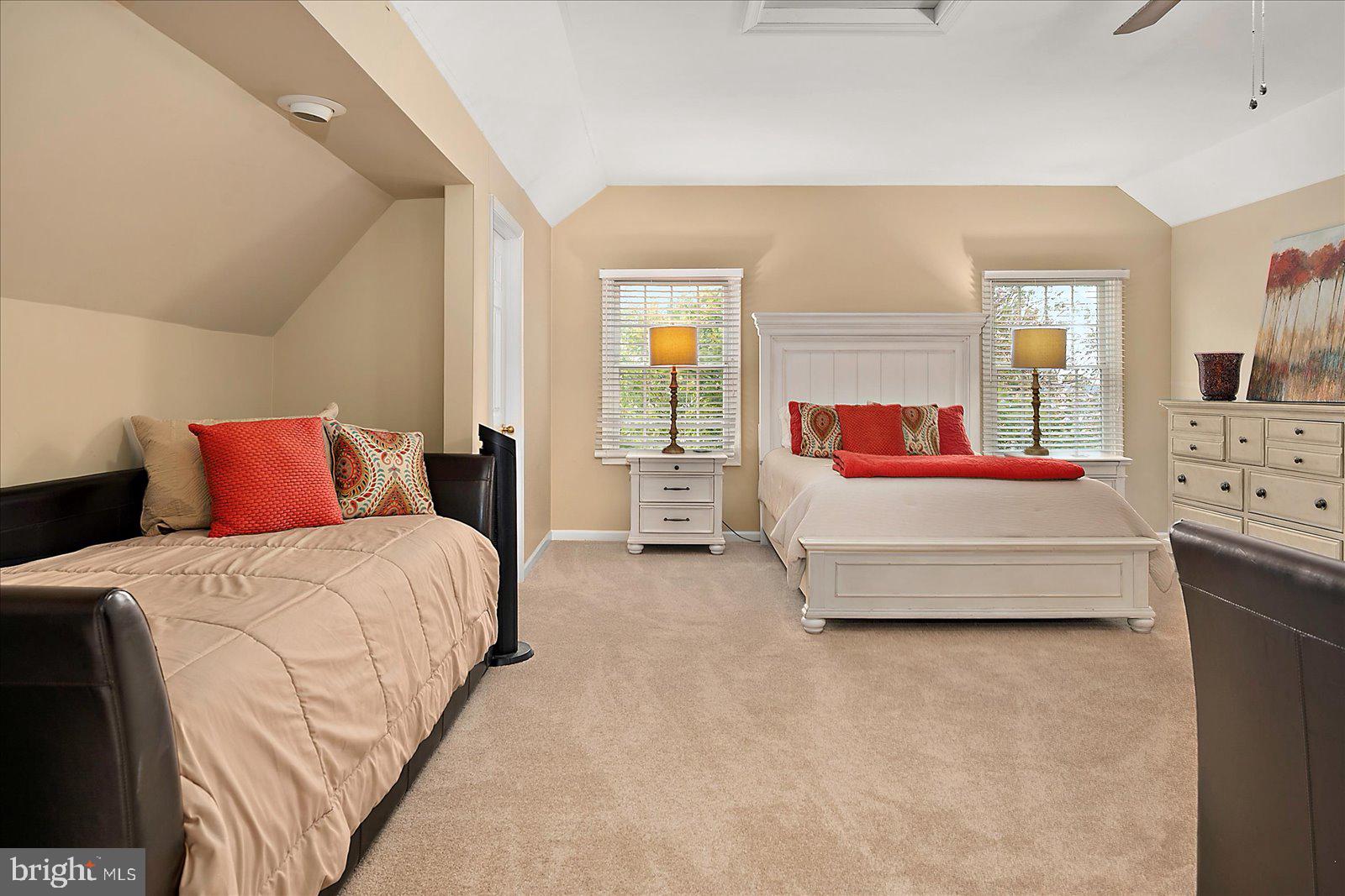 STONE HARBOR - Residential