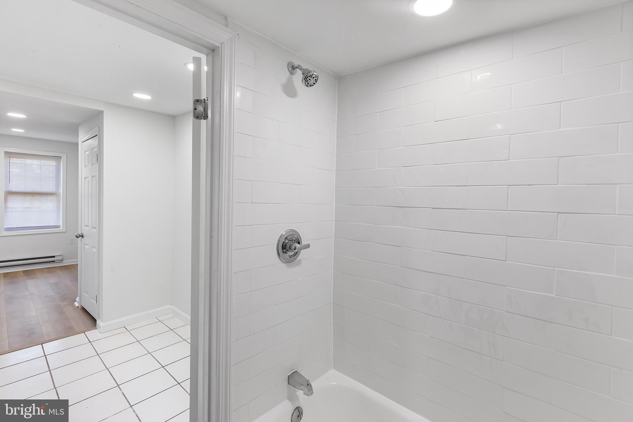 GRADUATE HOSPITAL - Residential Lease