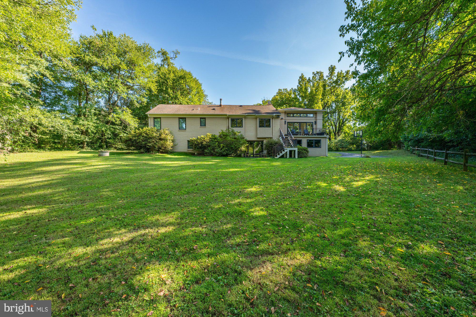 CLEARVIEW MANOR - Residential