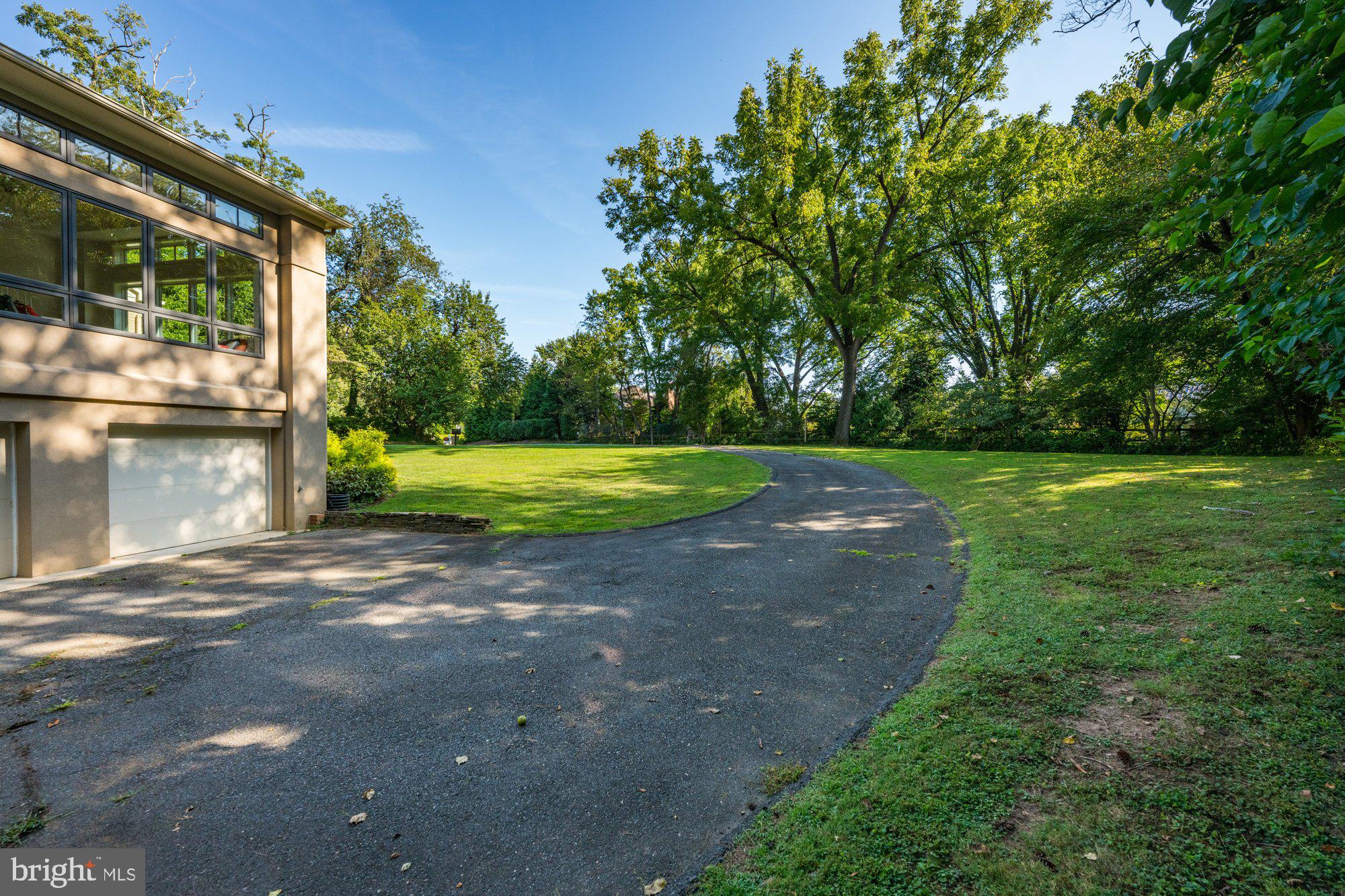 CLEARVIEW MANOR - Residential