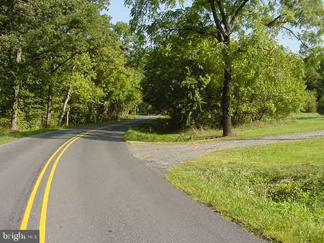 1743 & 1759 DISMAL HOLLOW RD