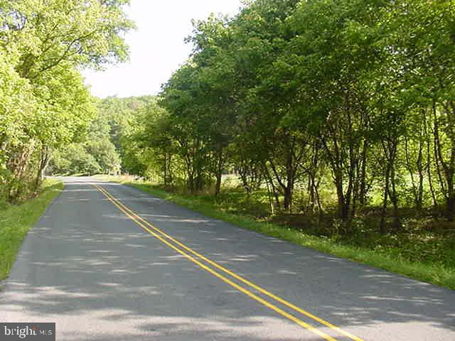 1743 & 1759 DISMAL HOLLOW RD