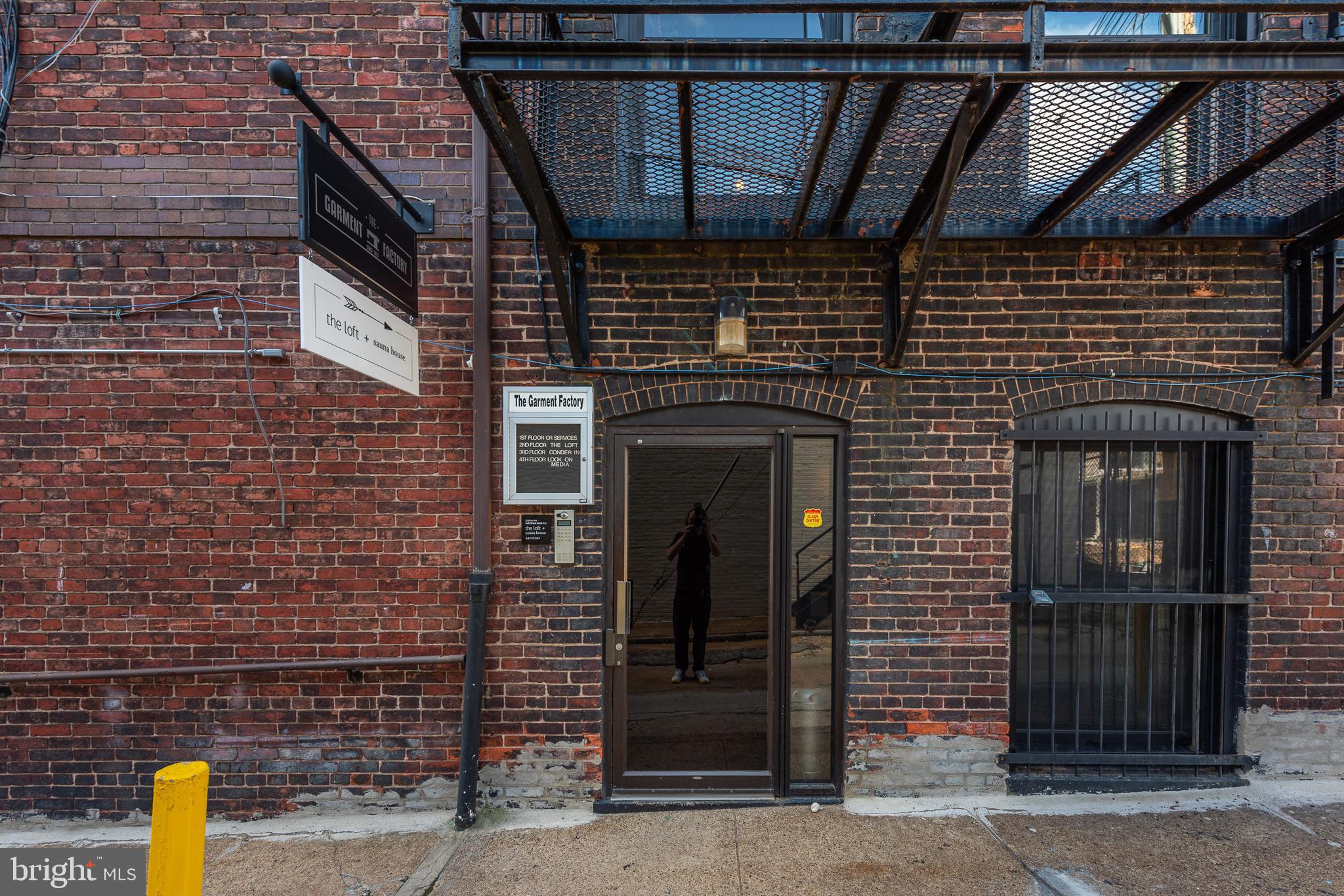 CANTON - Commercial Lease