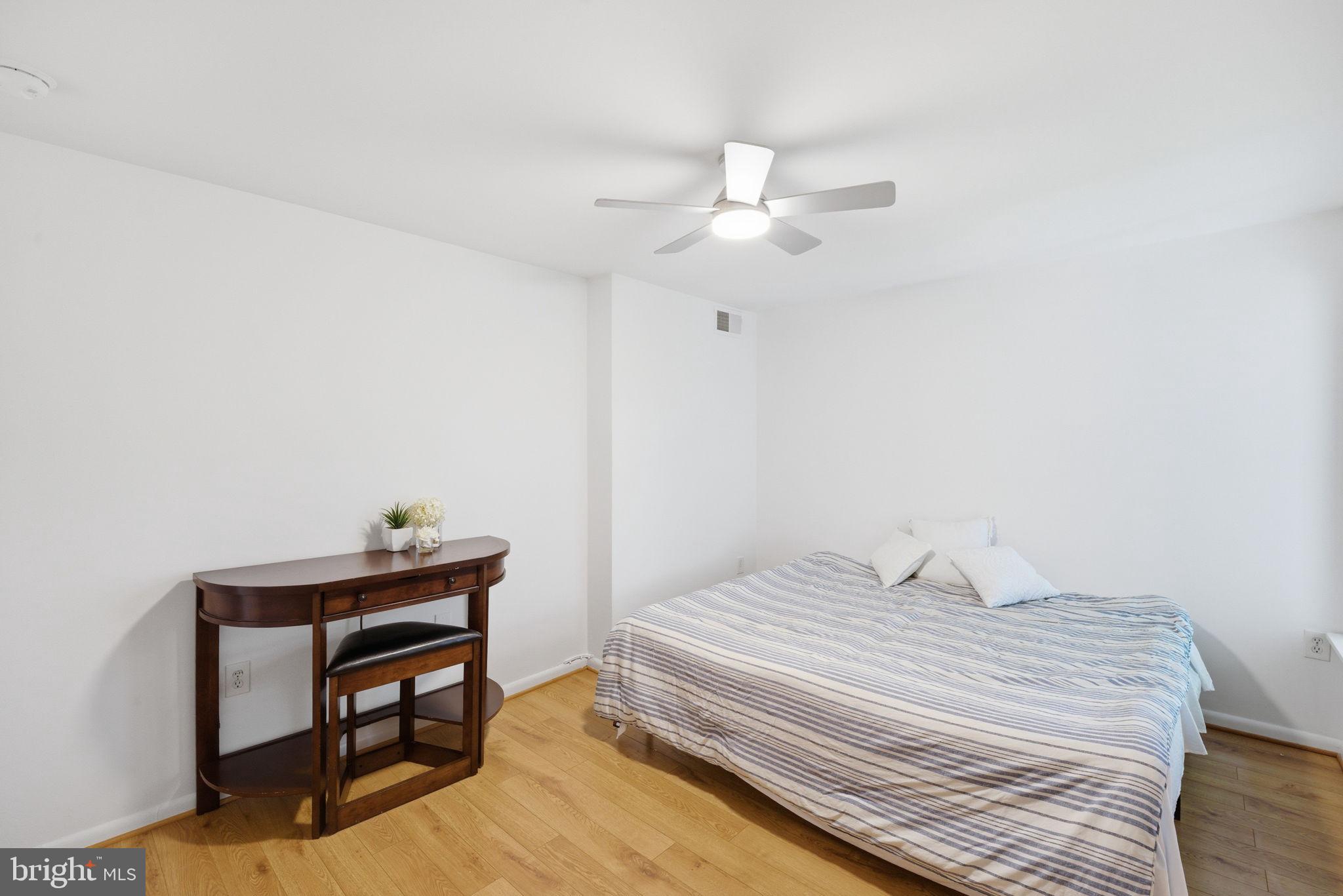 FAIRFIELD COMMONS - Residential