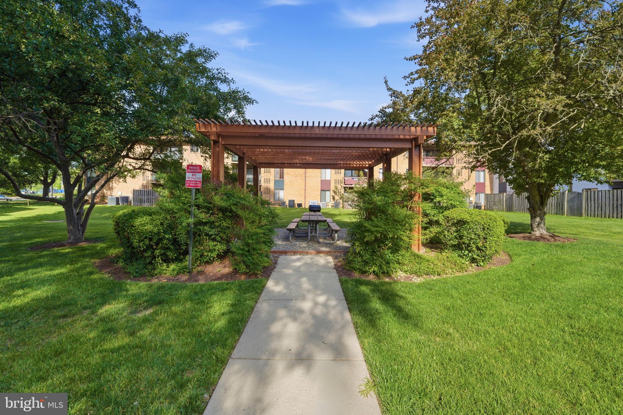 FAIRFIELD COMMONS - Residential