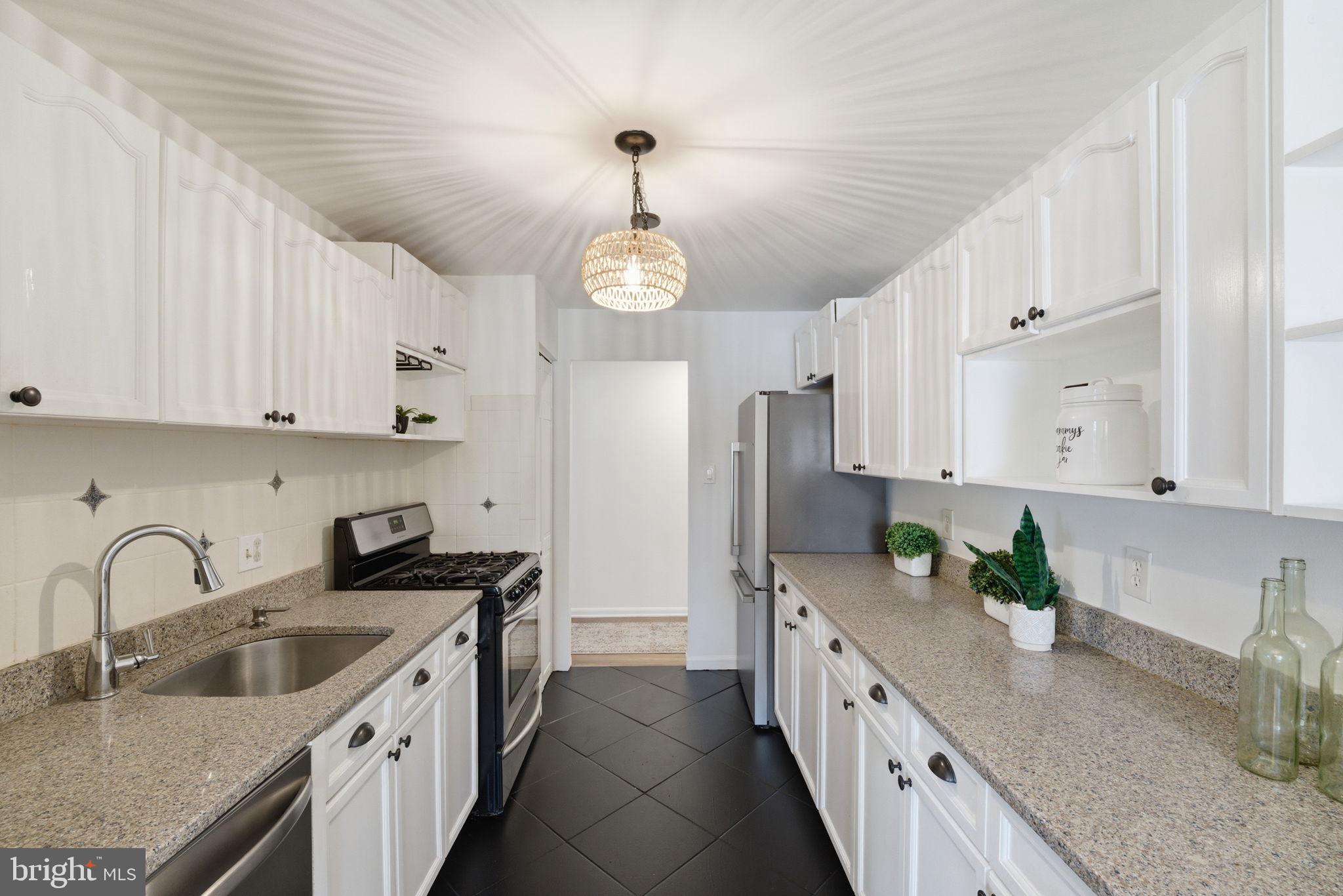 FAIRFIELD COMMONS - Residential