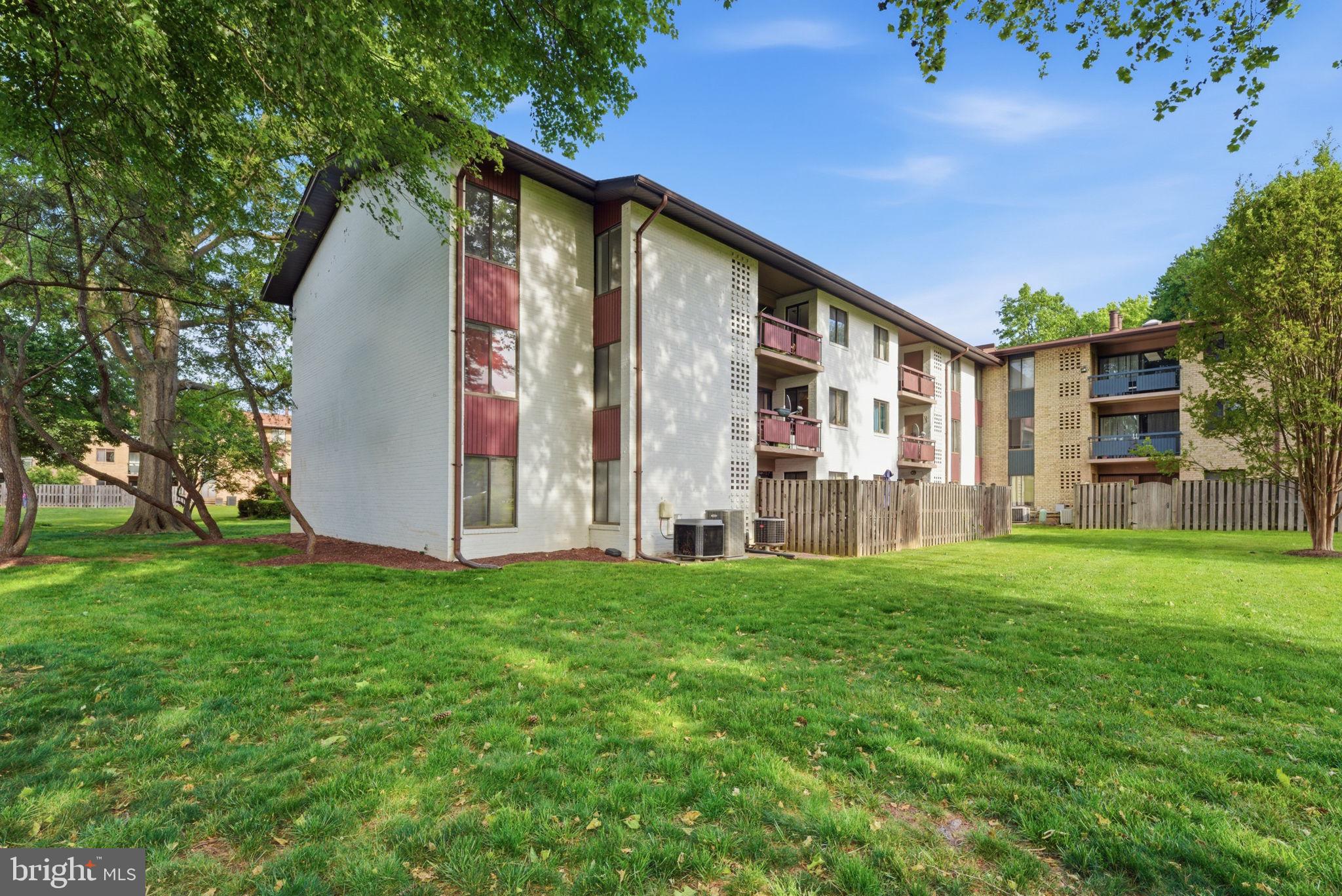 FAIRFIELD COMMONS - Residential