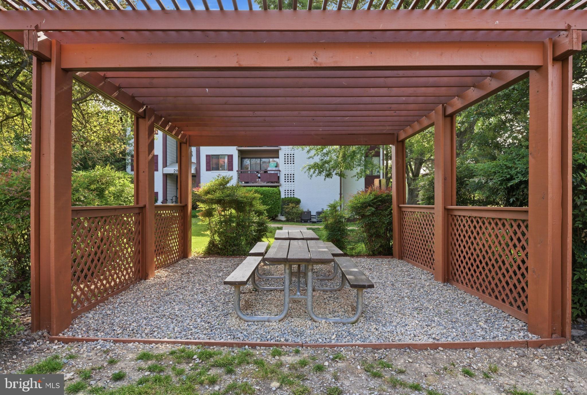 FAIRFIELD COMMONS - Residential
