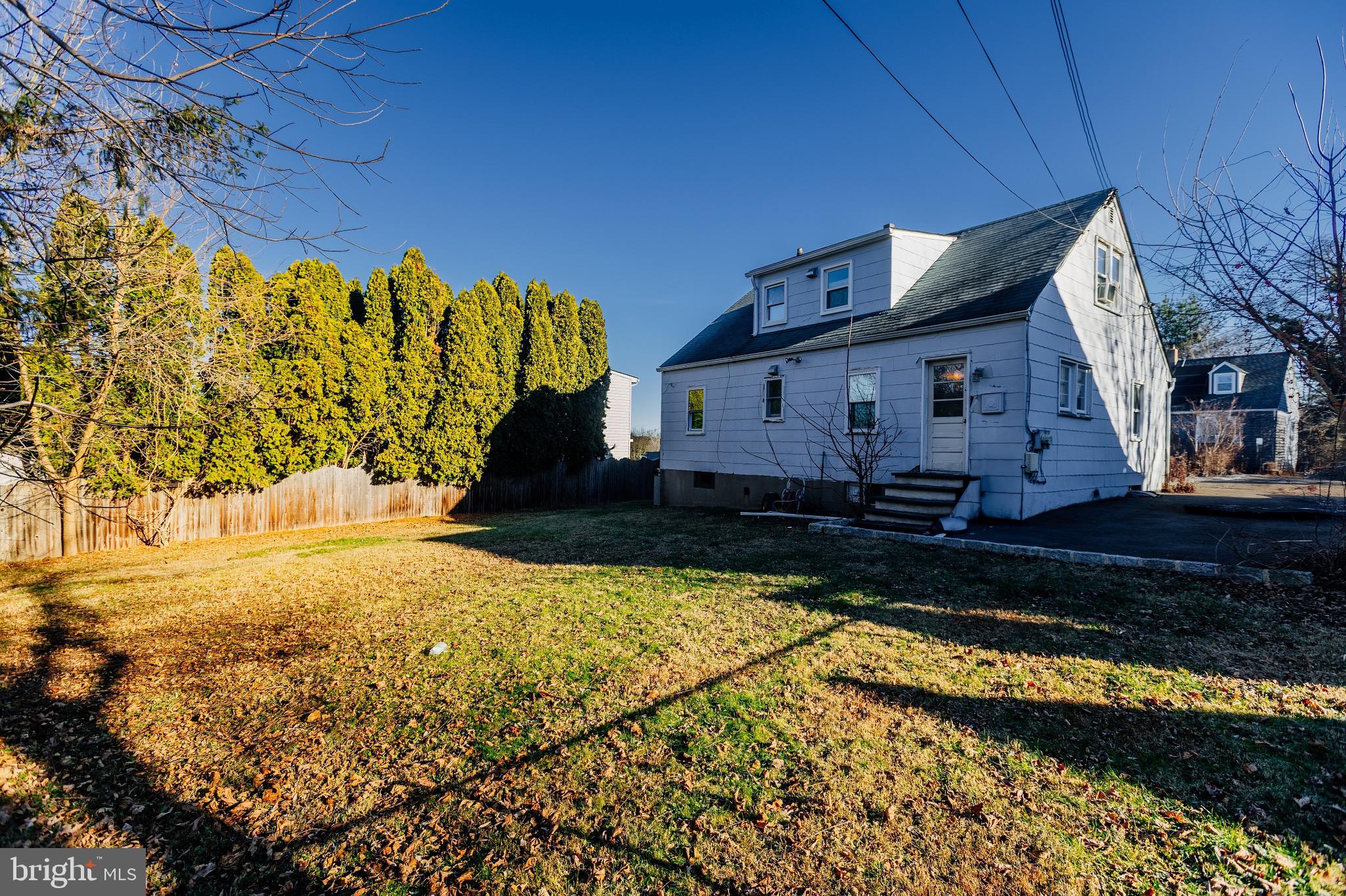 YARDLEY TERR - Residential