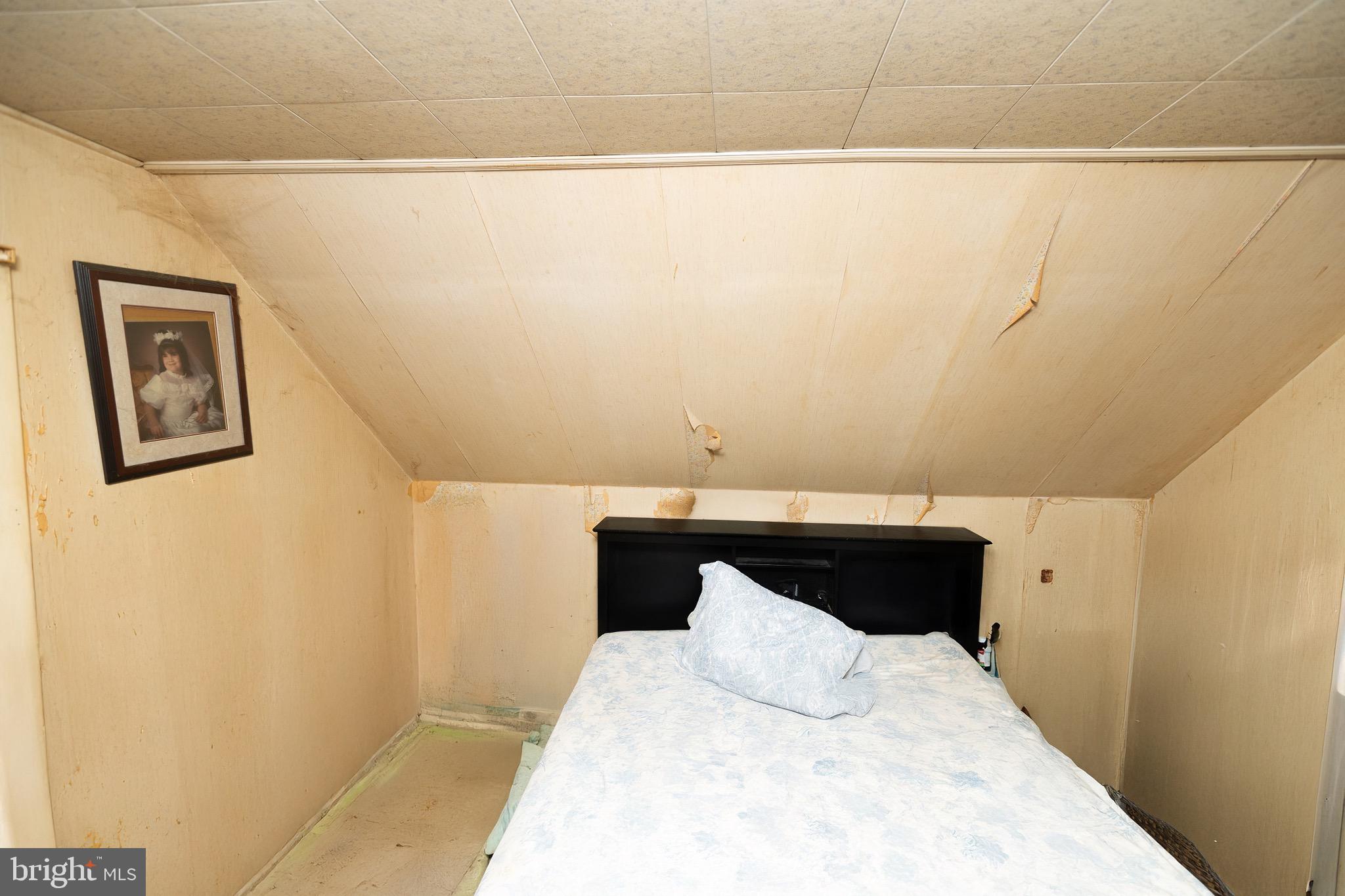 YARDLEY TERR - Residential