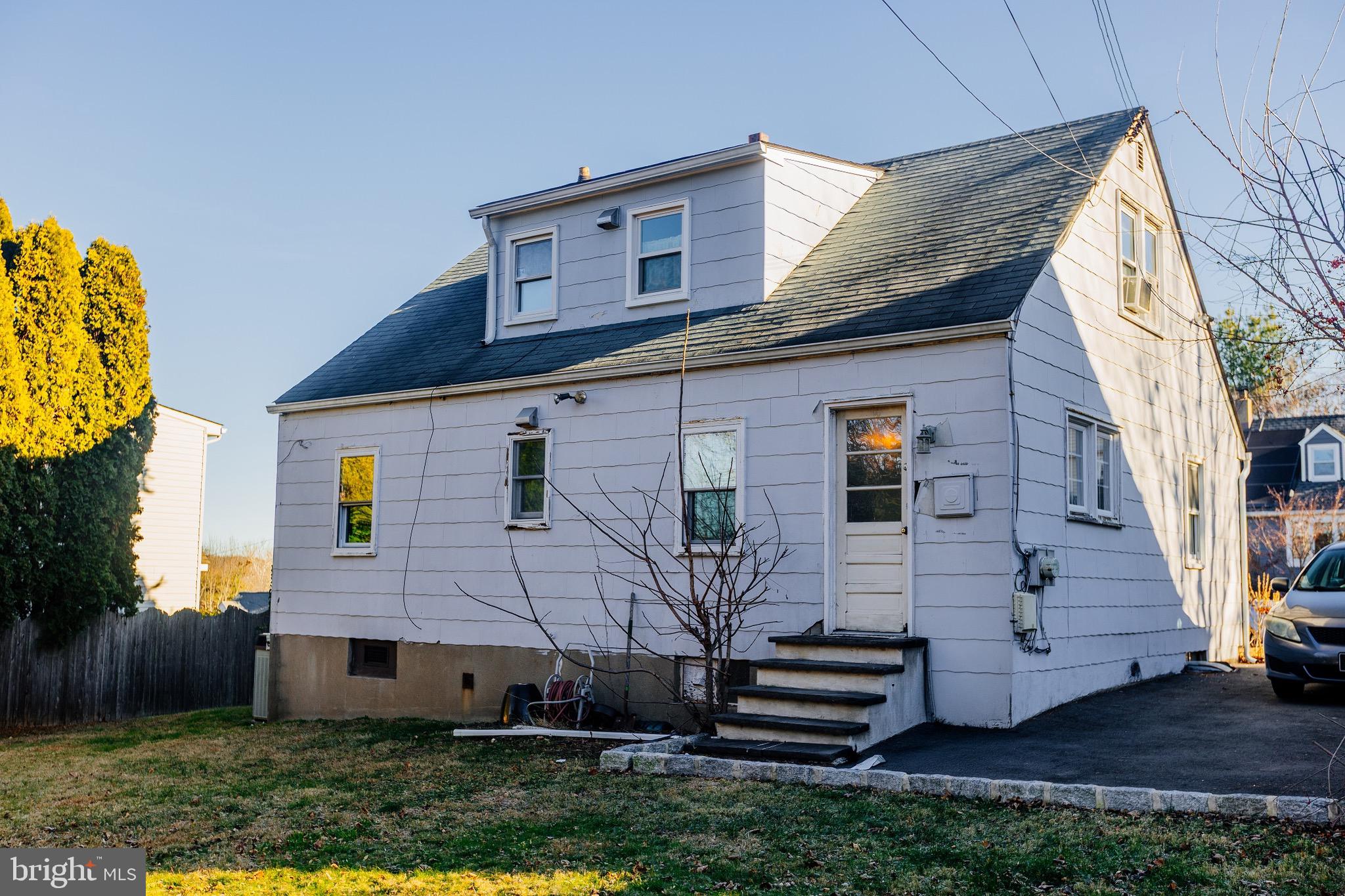 YARDLEY TERR - Residential