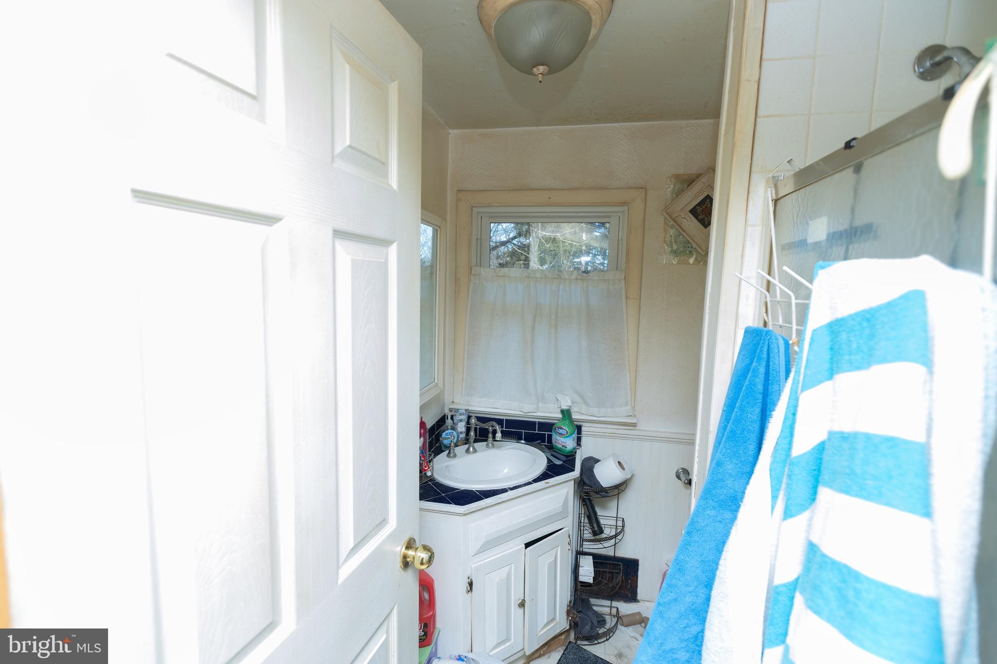 YARDLEY TERR - Residential