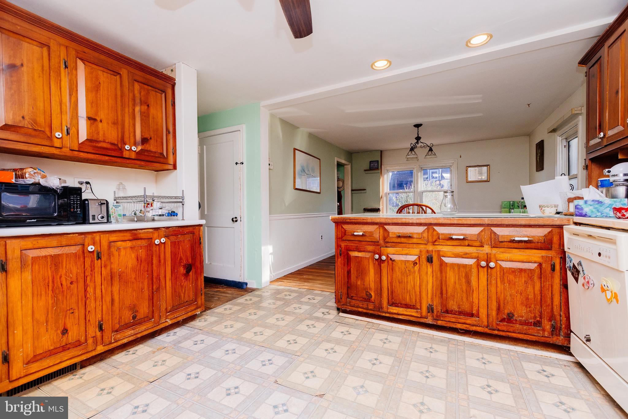 YARDLEY TERR - Residential