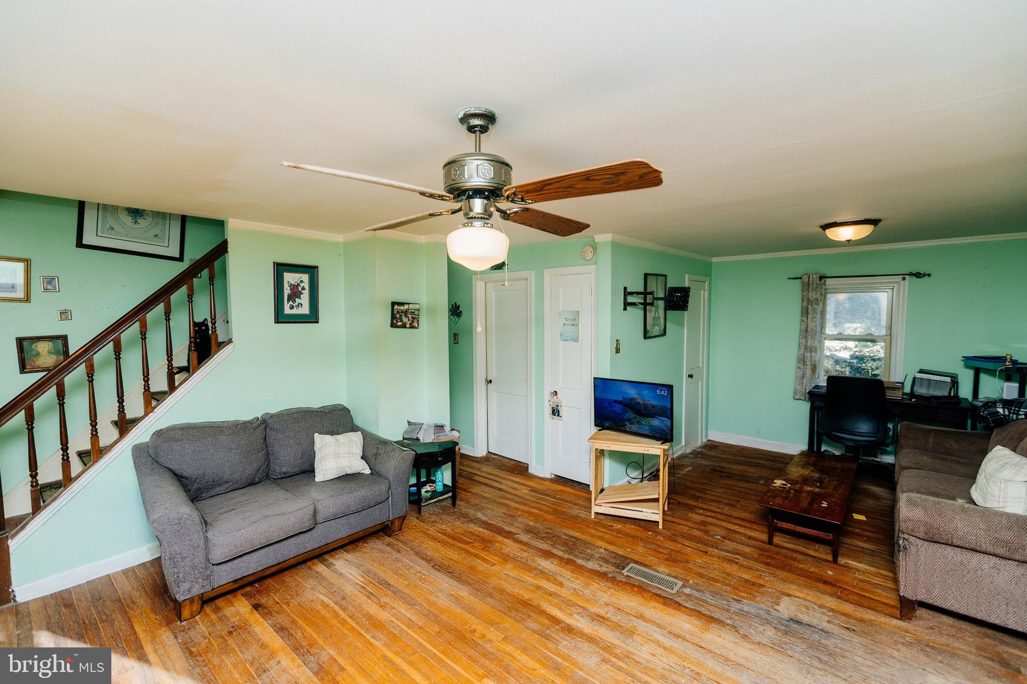 YARDLEY TERR - Residential