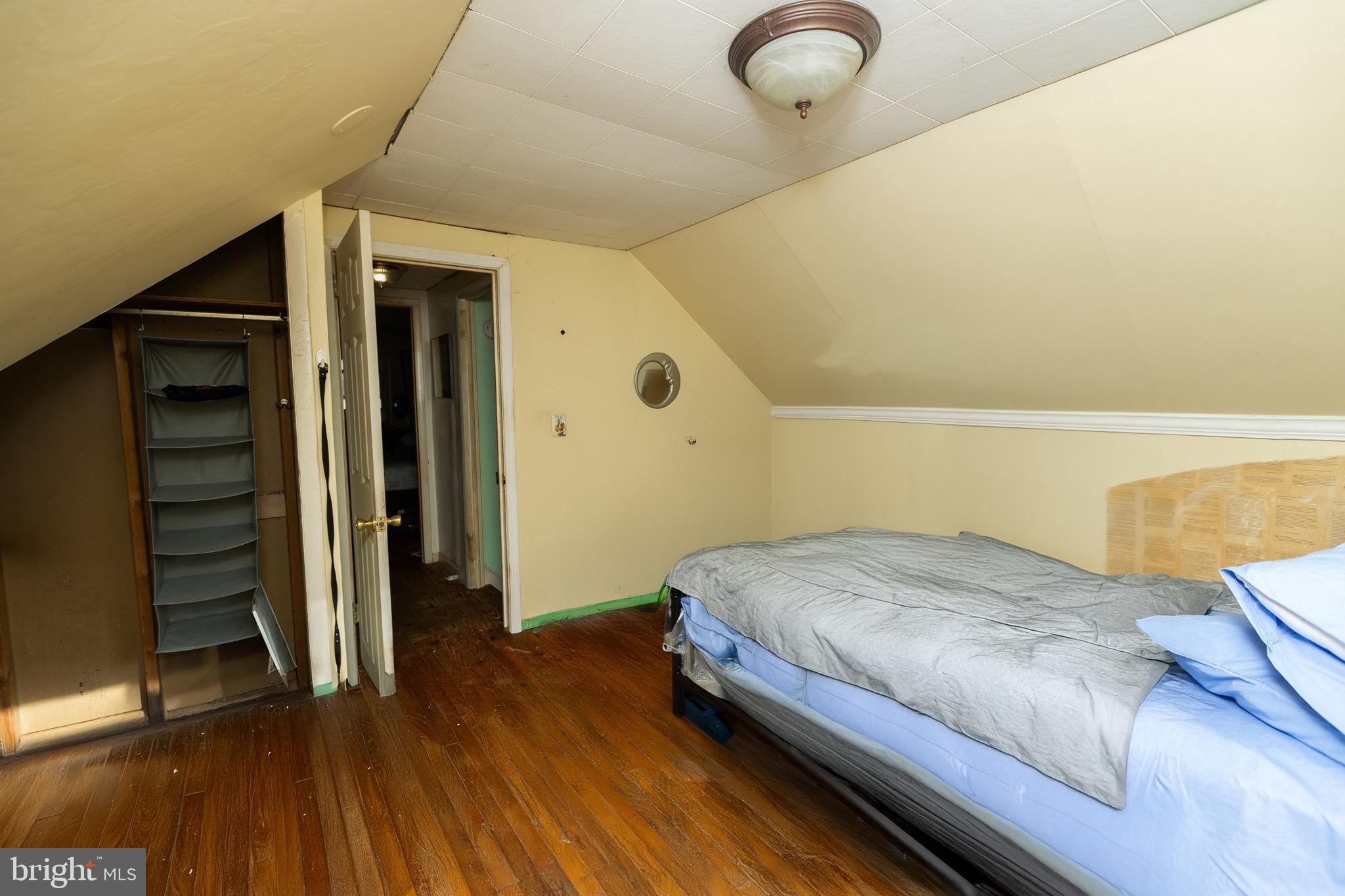 YARDLEY TERR - Residential